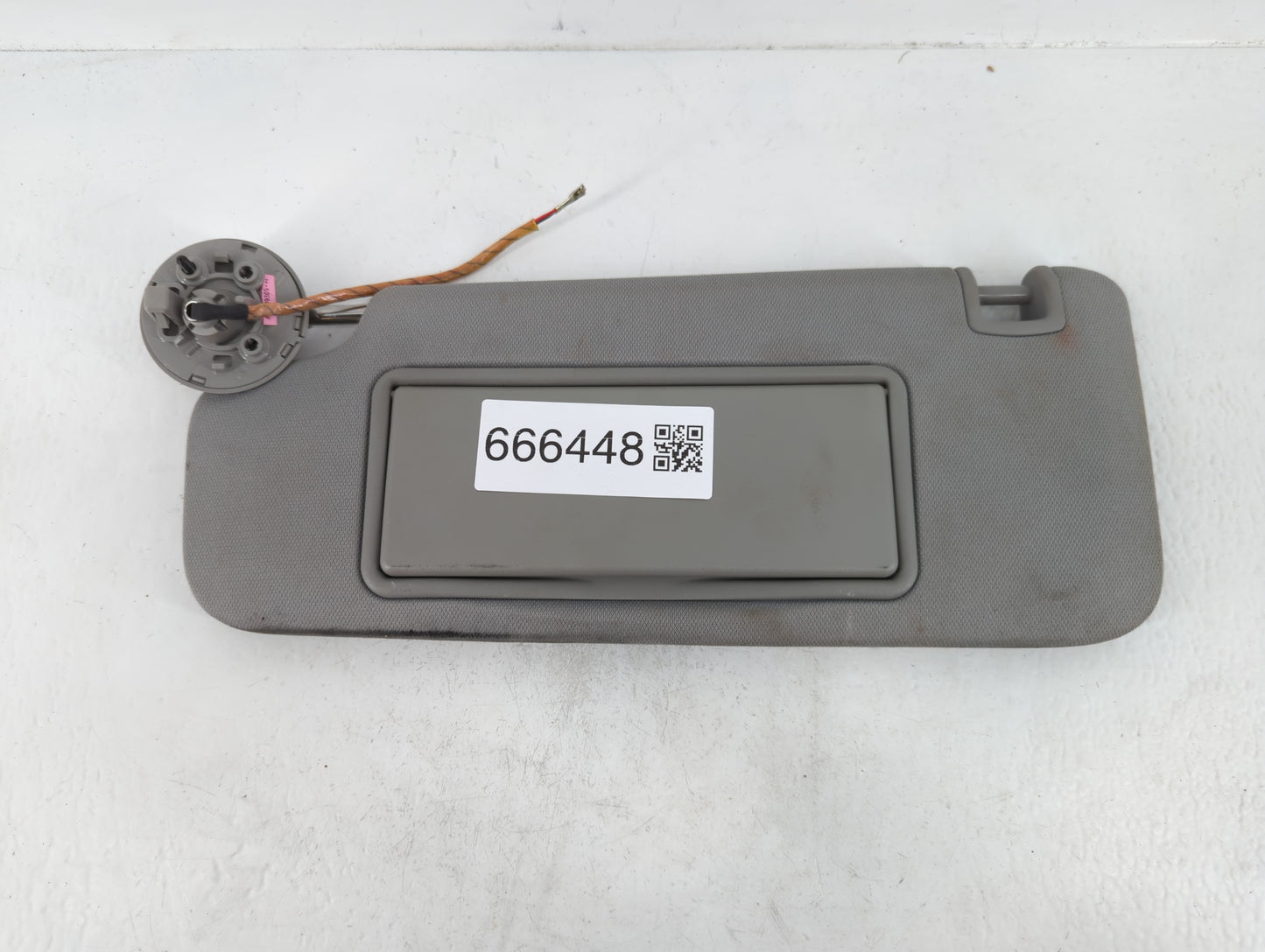 2016-2021 Chevrolet Malibu Sun Visor Shade Replacement Driver Left Mirror Fits Fits 2016 2017 2018 2019 2020 2021 OEM Used A