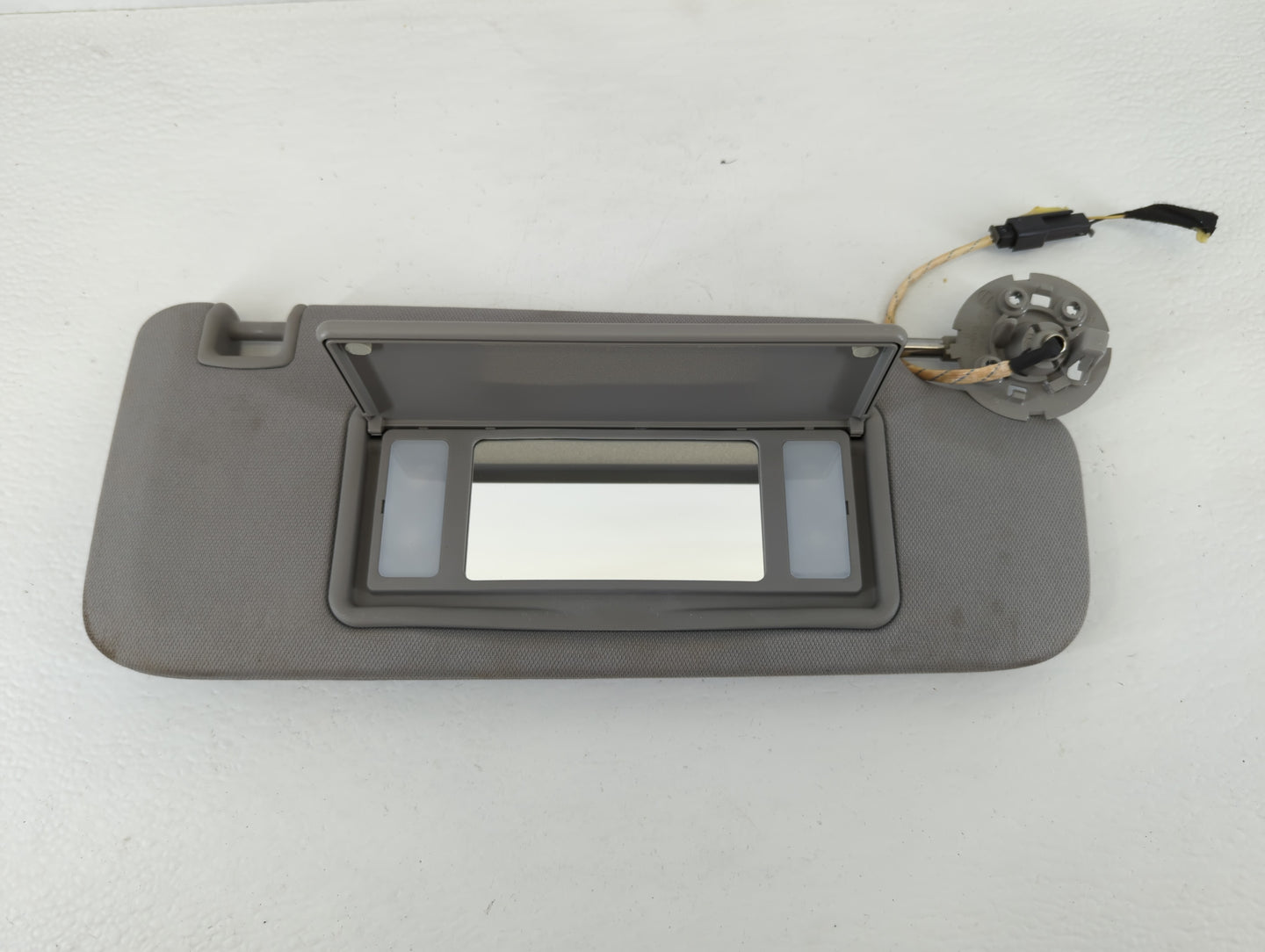 2016-2021 Chevrolet Malibu Sun Visor Shade Replacement Passenger Right Mirror Fits Fits 2016 2017 2018 2019 2020 2021 OEM Us