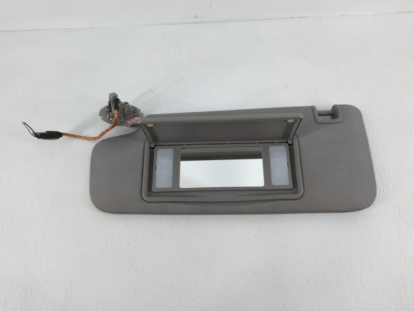 2016-2021 Chevrolet Malibu Sun Visor Shade Replacement Driver Left Mirror Fits Fits 2016 2017 2018 2019 2020 2021 OEM Used A