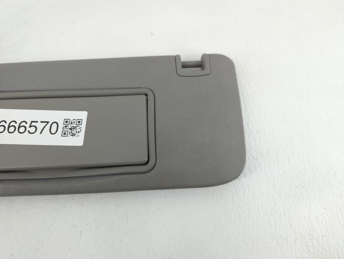 2016-2021 Chevrolet Malibu Sun Visor Shade Replacement Driver Left Mirror Fits Fits 2016 2017 2018 2019 2020 2021 OEM Used A