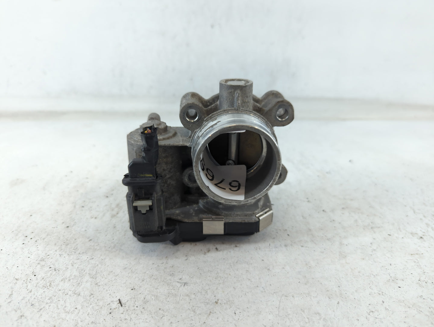 2016-2021 Chevrolet Malibu Throttle Body P/N:12671379AA Fits Fits 2016 2017 2018 2019 2020 2021 2022 OEM Used Auto Parts - O