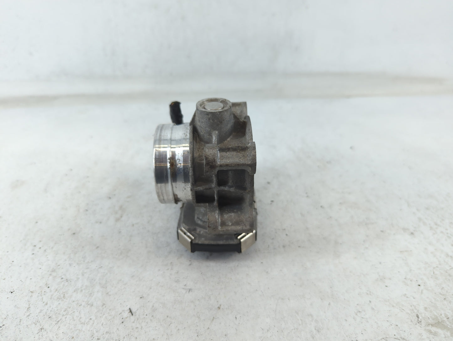 2016-2021 Chevrolet Malibu Throttle Body P/N:12671379AA Fits Fits 2016 2017 2018 2019 2020 2021 2022 OEM Used Auto Parts - O