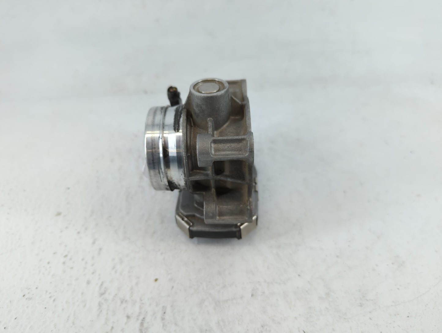 2016-2021 Chevrolet Malibu Throttle Body P/N:12671379AA Fits Fits 2016 2017 2018 2019 2020 2021 2022 OEM Used Auto Parts - O