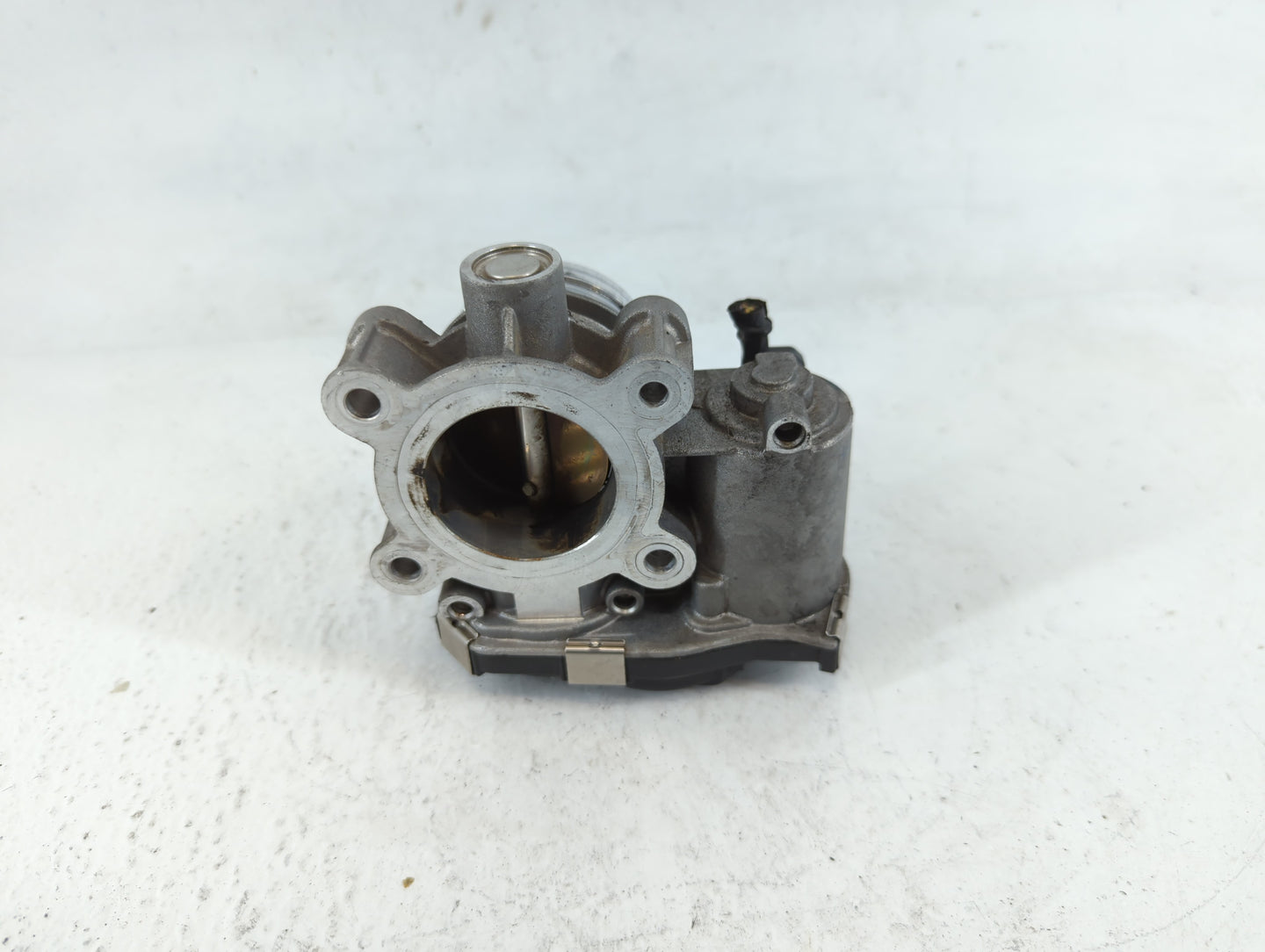 2016-2021 Chevrolet Malibu Throttle Body P/N:12671379AA Fits Fits 2016 2017 2018 2019 2020 2021 2022 OEM Used Auto Parts - O