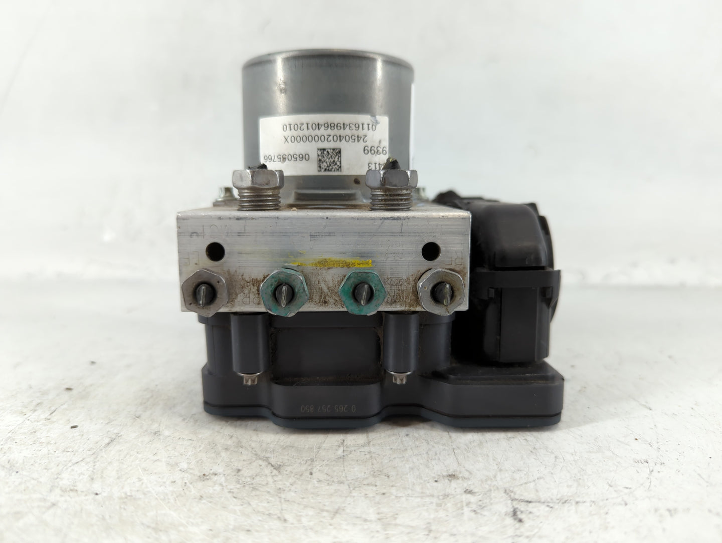 2017 Chevrolet Malibu ABS Pump Control Module Replacement P/N:065055766 8413 9399 Fits OEM Used Auto Parts - Oemusedautopart