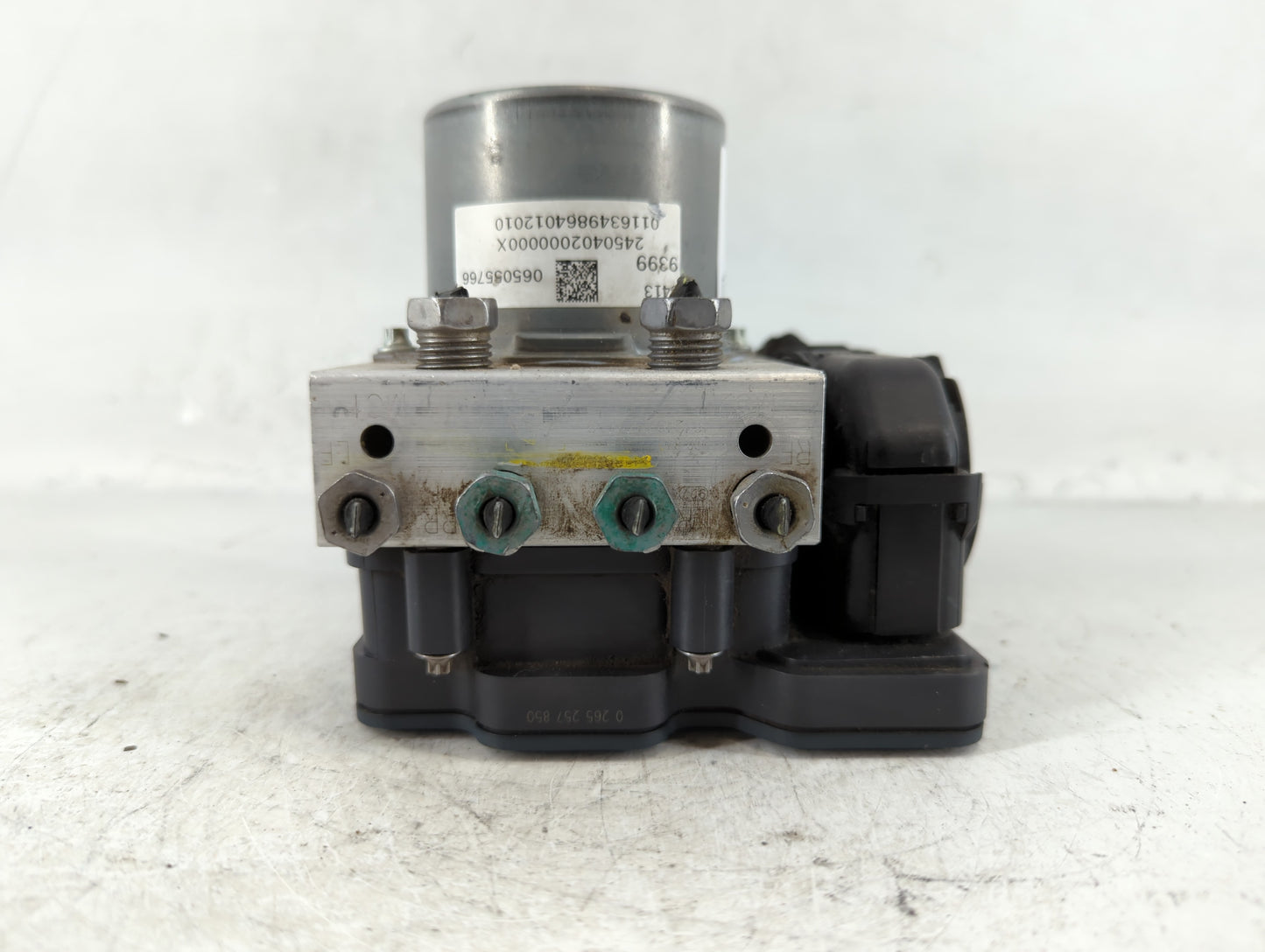 2017 Chevrolet Malibu ABS Pump Control Module Replacement P/N:065055766 8413 9399 Fits OEM Used Auto Parts - Oemusedautopart