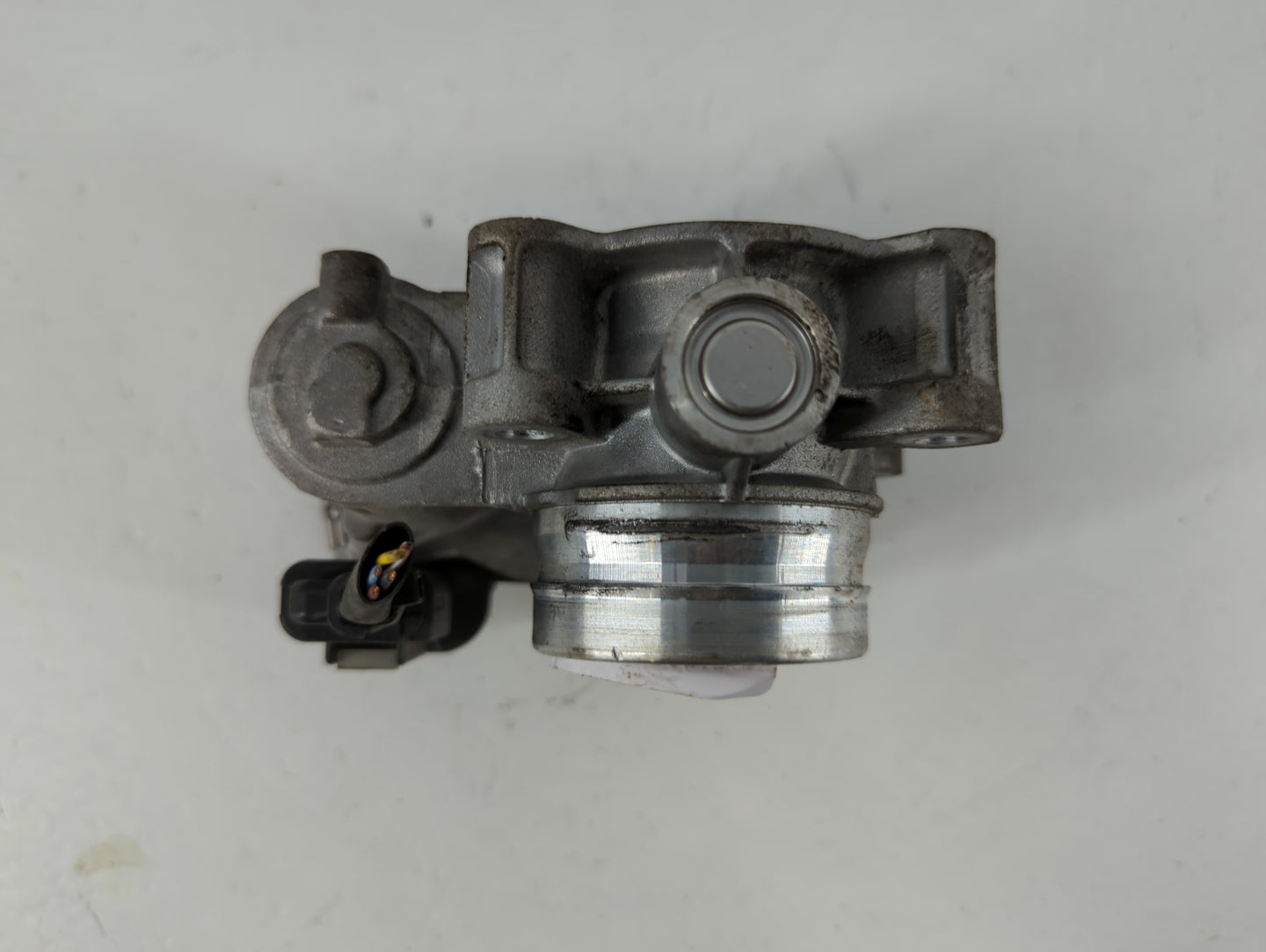 2013-2021 Chevrolet Malibu Throttle Body P/N:12671379AA Fits Fits 2013 2014 2015 2016 2017 2018 2019 2020 2021 OEM Used Auto