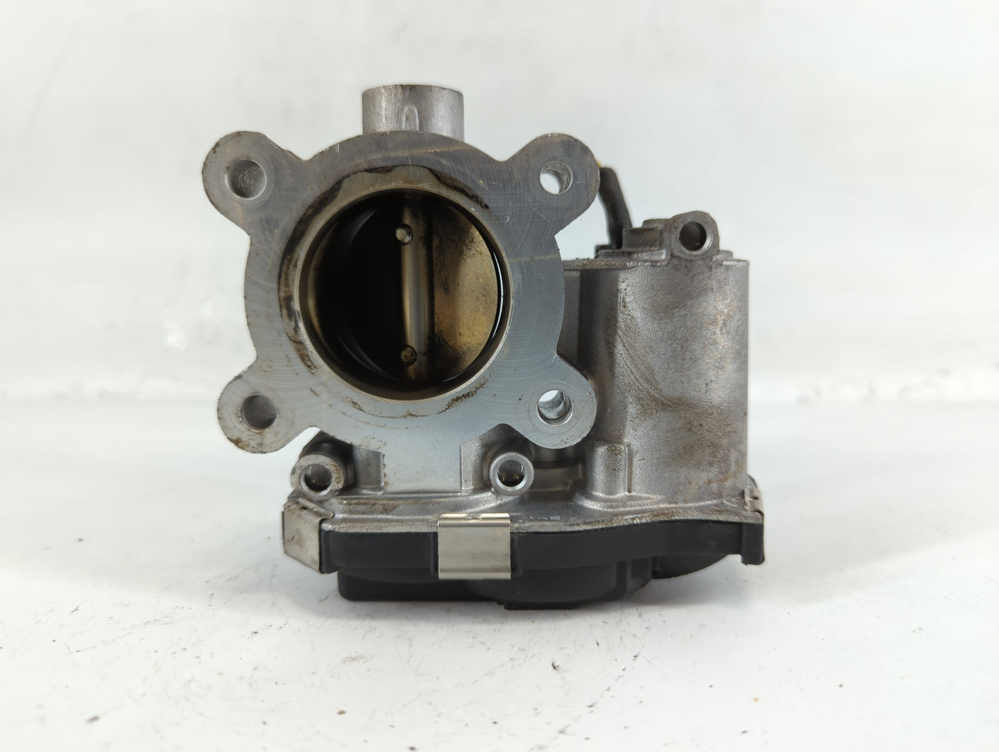 2013-2021 Chevrolet Malibu Throttle Body P/N:12671379AA Fits Fits 2013 2014 2015 2016 2017 2018 2019 2020 2021 OEM Used Auto