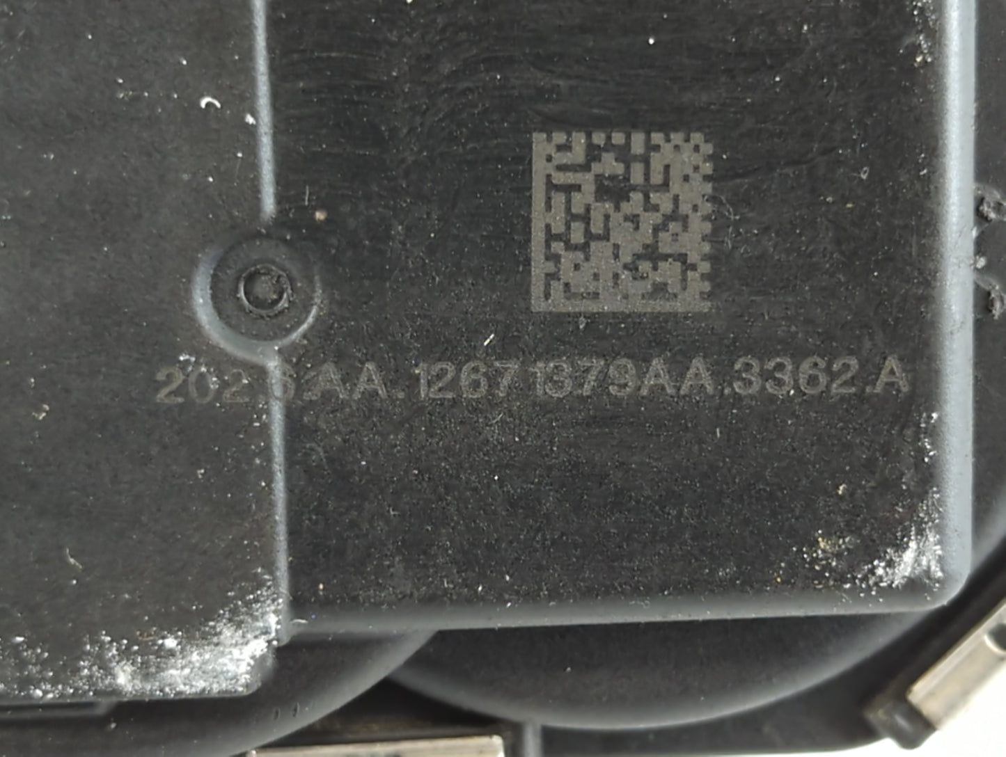 2013-2021 Chevrolet Malibu Throttle Body P/N:12671379AA Fits Fits 2013 2014 2015 2016 2017 2018 2019 2020 2021 OEM Used Auto