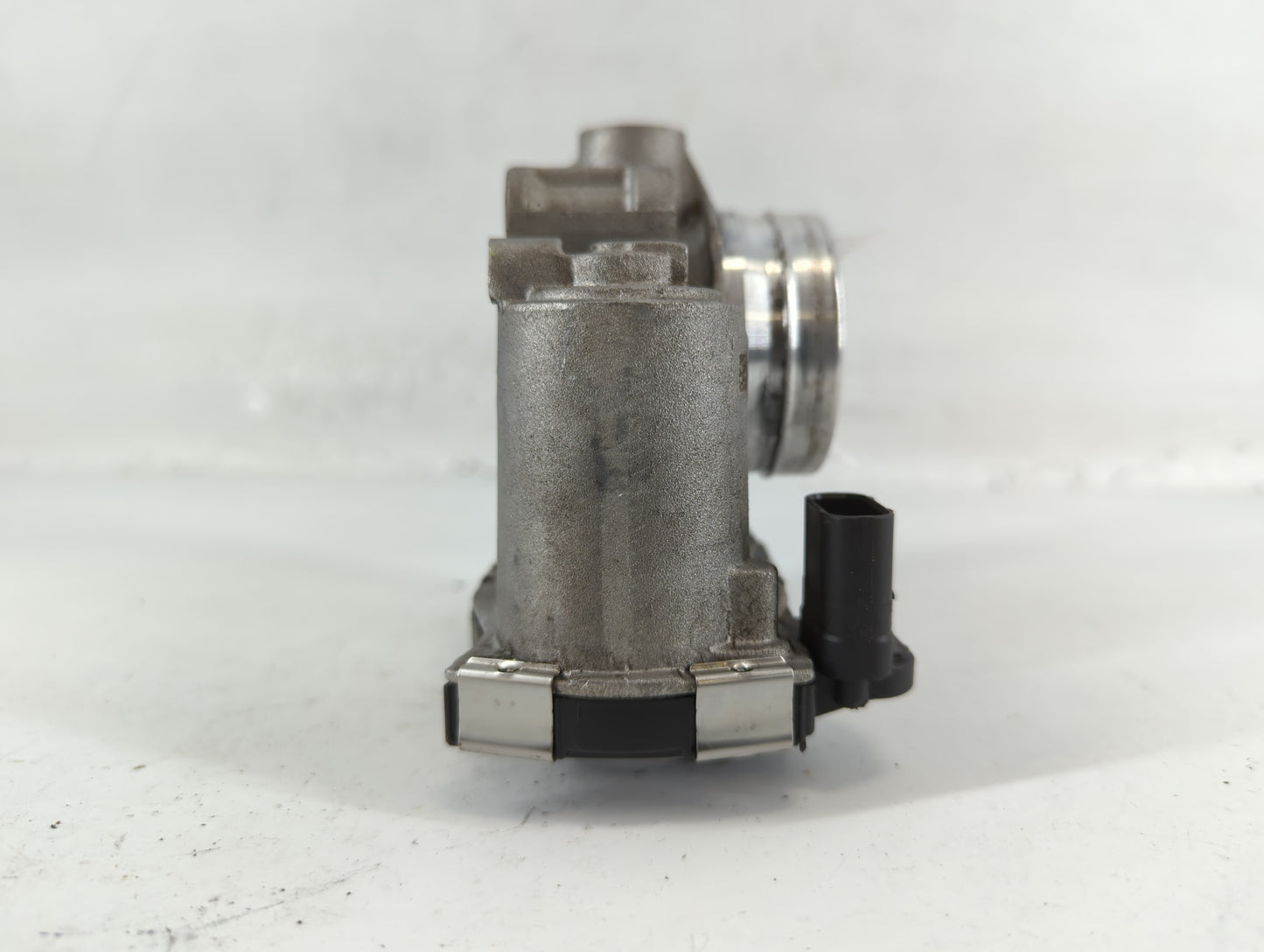 2013-2021 Chevrolet Malibu Throttle Body P/N:12671379AA Fits Fits 2013 2014 2015 2016 2017 2018 2019 2020 2021 OEM Used Auto