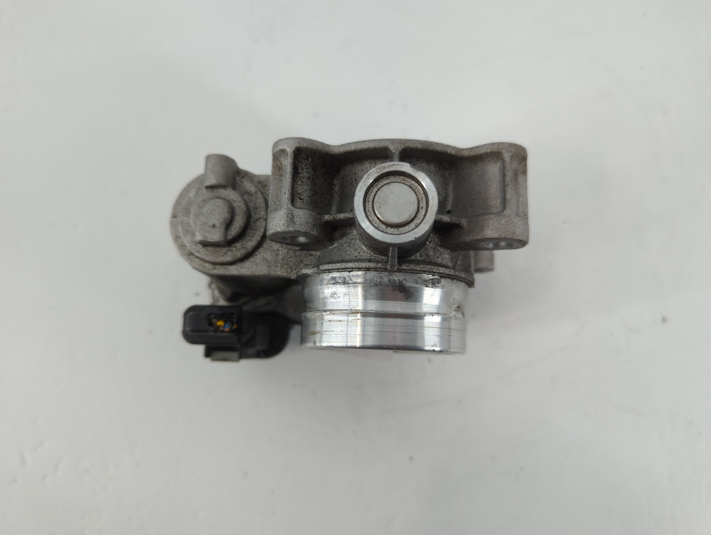 2013-2021 Chevrolet Malibu Throttle Body P/N:12671379AA Fits Fits 2013 2014 2015 2016 2017 2018 2019 2020 2021 OEM Used Auto