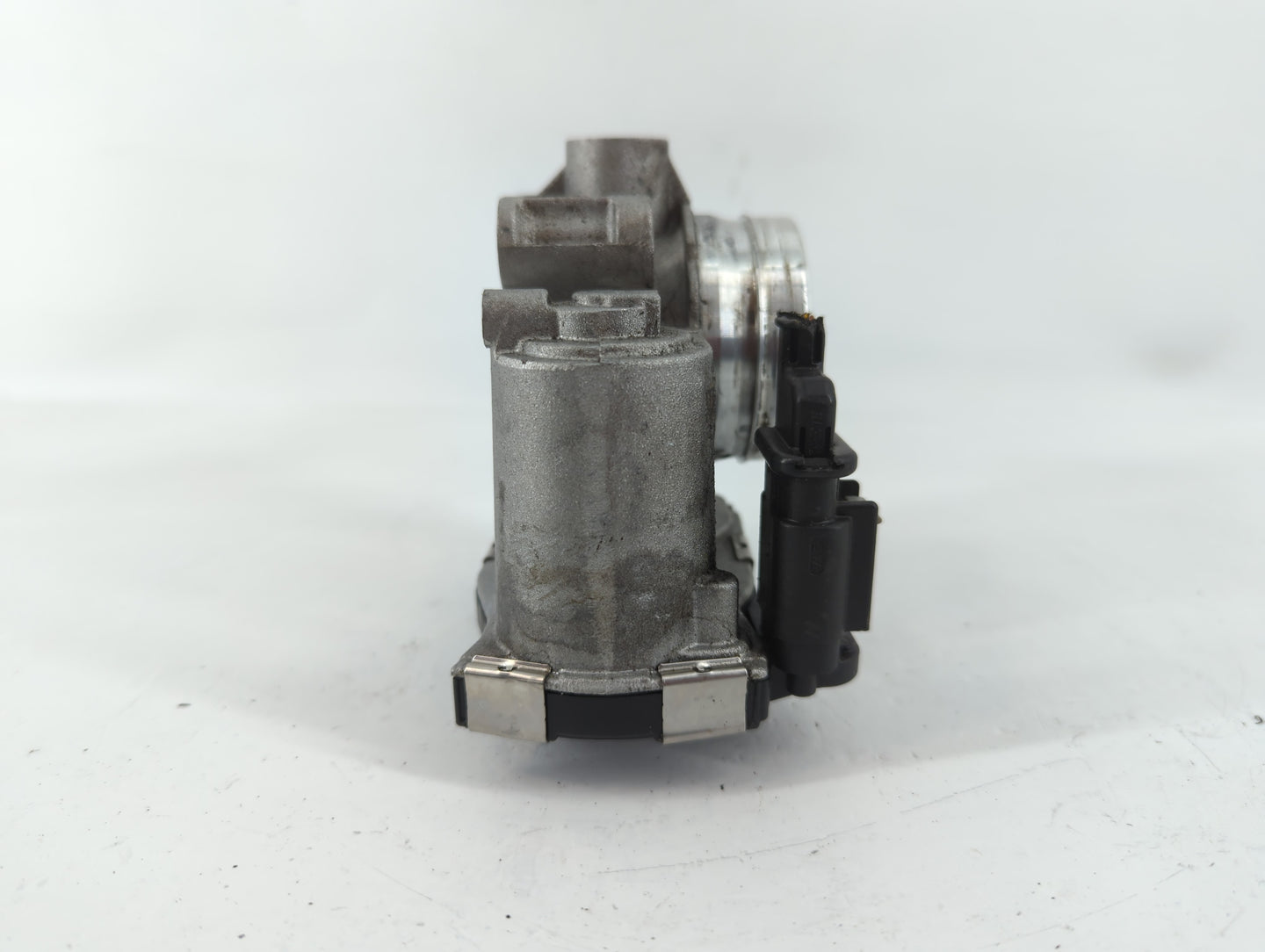 2013-2021 Chevrolet Malibu Throttle Body P/N:12671379AA Fits Fits 2013 2014 2015 2016 2017 2018 2019 2020 2021 OEM Used Auto