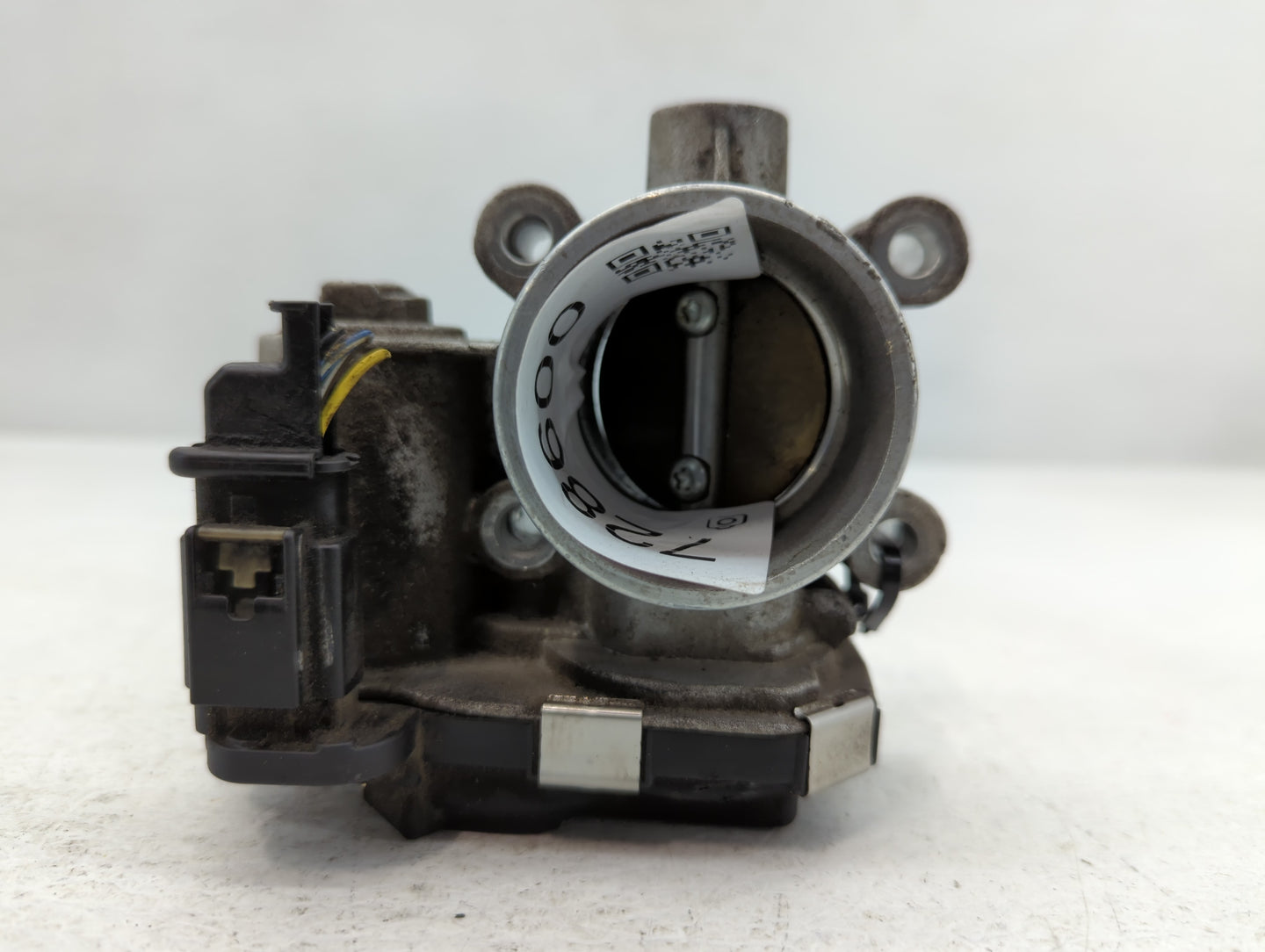 2016-2021 Chevrolet Malibu Throttle Body P/N:12671379AA Fits Fits 2016 2017 2018 2019 2020 2021 2022 OEM Used Auto Parts - O