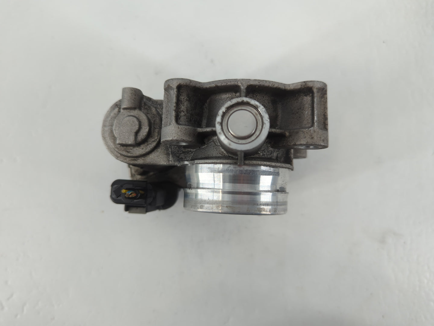 2016-2021 Chevrolet Malibu Throttle Body P/N:12671379AA Fits Fits 2016 2017 2018 2019 2020 2021 2022 OEM Used Auto Parts - O