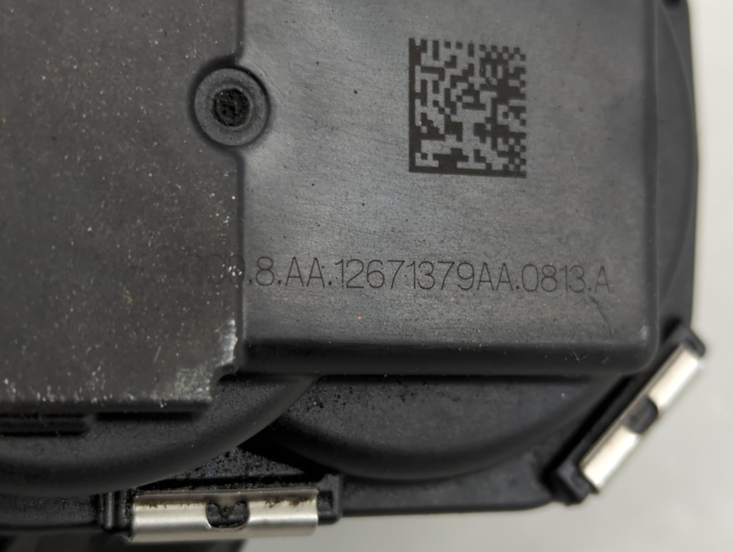 2016-2021 Chevrolet Malibu Throttle Body P/N:12671379AA Fits Fits 2016 2017 2018 2019 2020 2021 2022 OEM Used Auto Parts - O