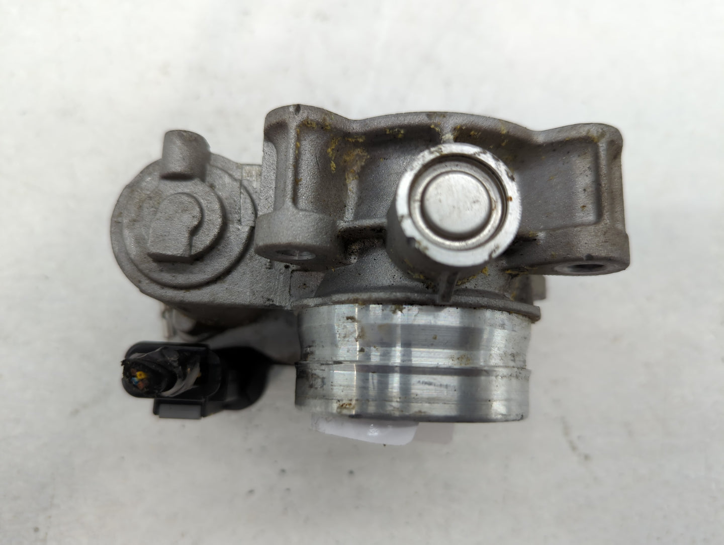 2016-2021 Chevrolet Malibu Throttle Body P/N:12671379AA Fits Fits 2016 2017 2018 2019 2020 2021 2022 OEM Used Auto Parts - O