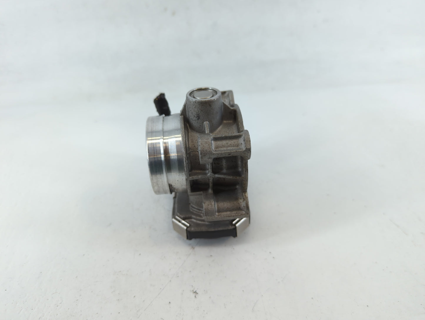 2016-2021 Chevrolet Malibu Throttle Body P/N:12671379AA Fits Fits 2016 2017 2018 2019 2020 2021 2022 OEM Used Auto Parts - O