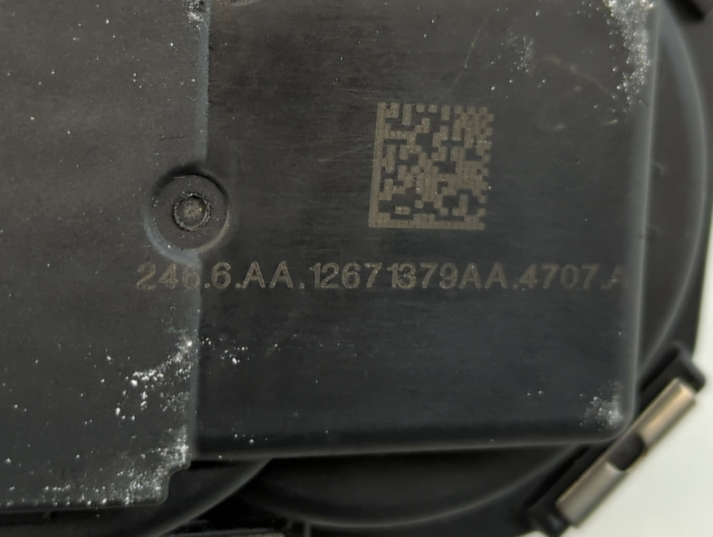 2016-2021 Chevrolet Malibu Throttle Body P/N:12671379AA Fits Fits 2016 2017 2018 2019 2020 2021 2022 OEM Used Auto Parts - O