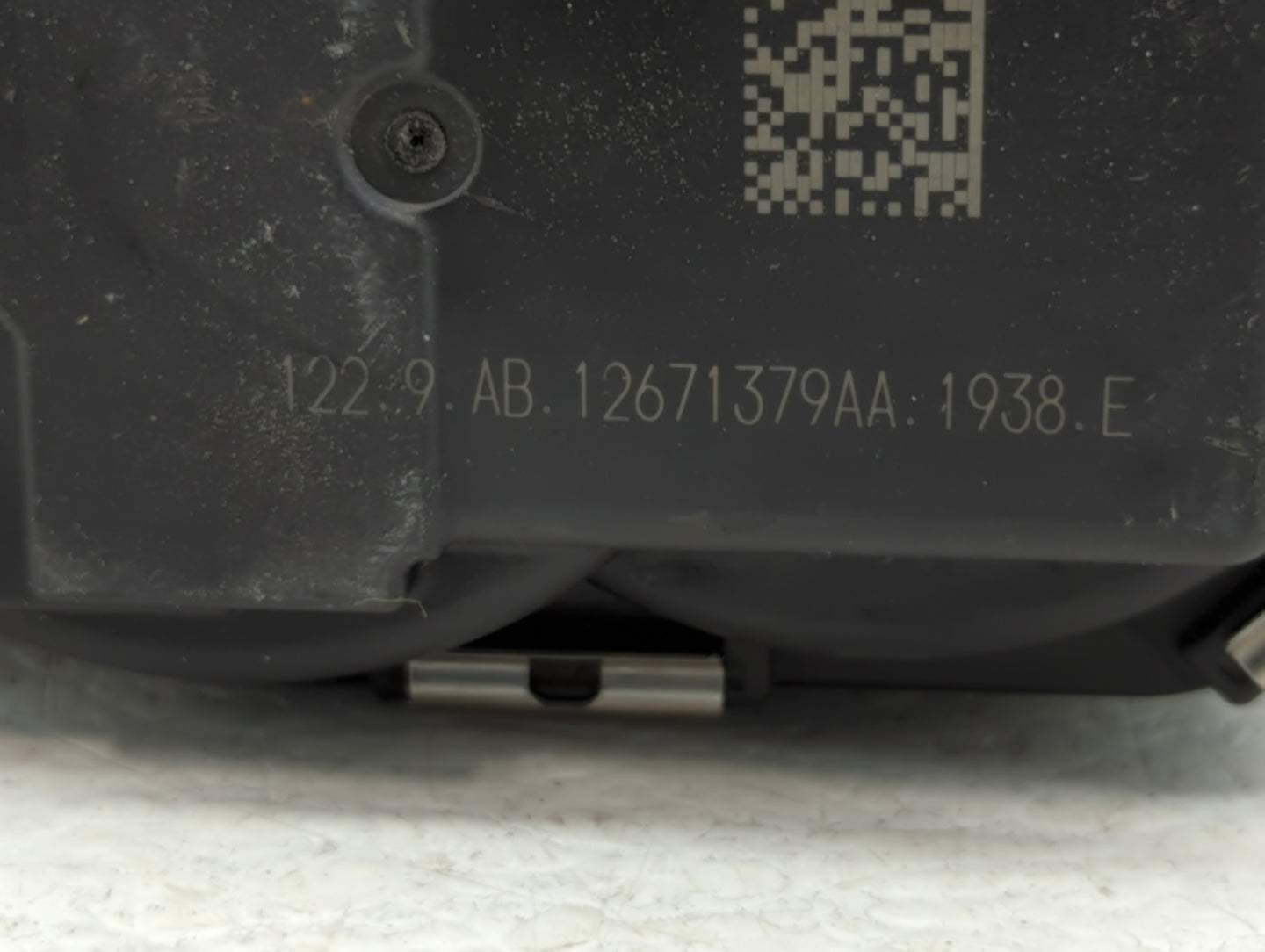 2013-2021 Chevrolet Malibu Throttle Body P/N:12671379AA Fits Fits 2013 2014 2015 2016 2017 2018 2019 2020 2021 OEM Used Auto