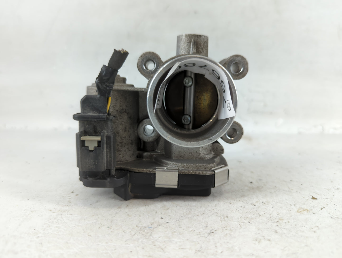 2016-2021 Chevrolet Malibu Throttle Body P/N:12671379AA Fits Fits 2016 2017 2018 2019 2020 2021 2022 OEM Used Auto Parts - O