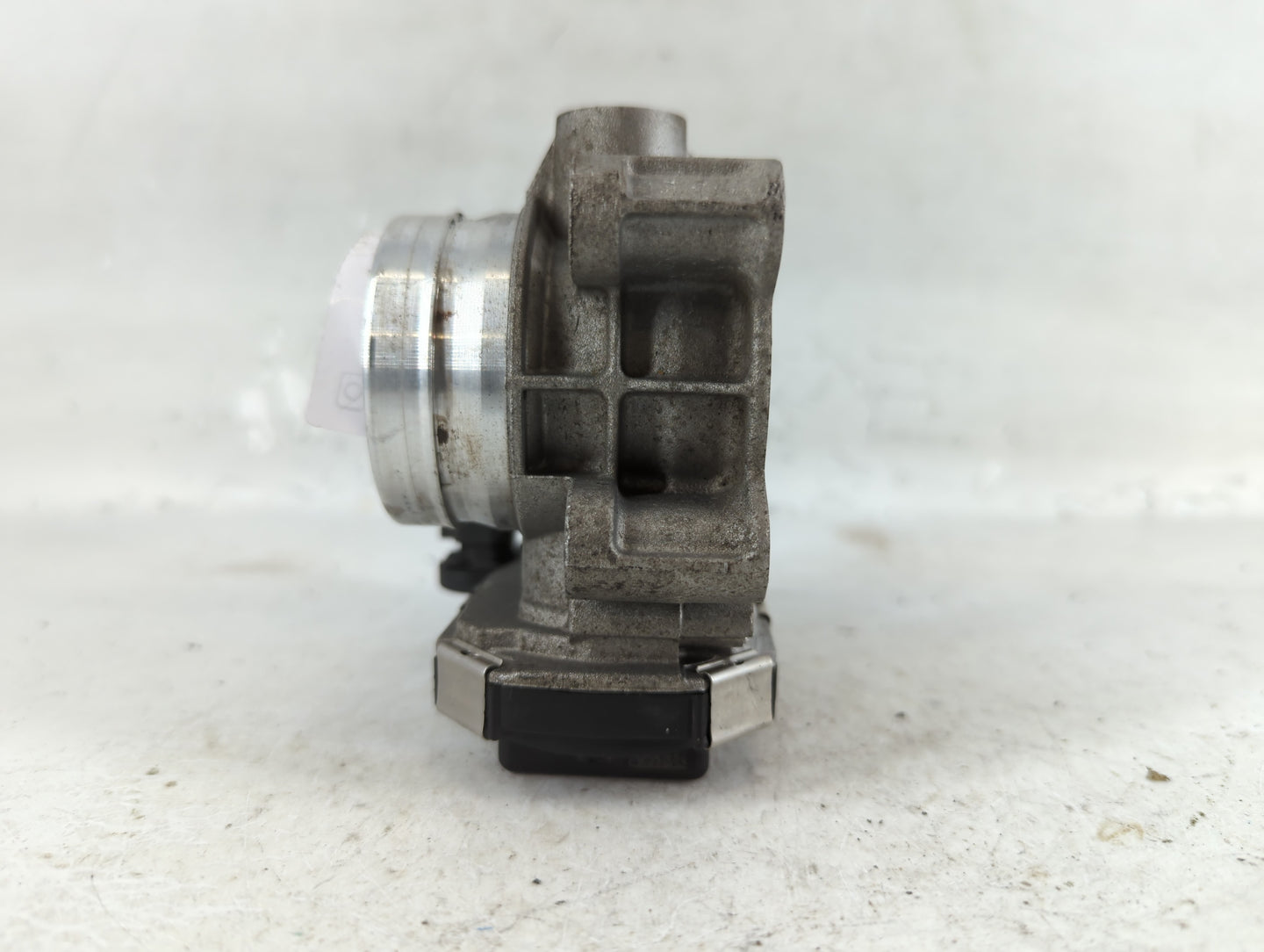 2016-2021 Chevrolet Malibu Throttle Body P/N:12671379AA Fits Fits 2016 2017 2018 2019 2020 2021 2022 OEM Used Auto Parts - O