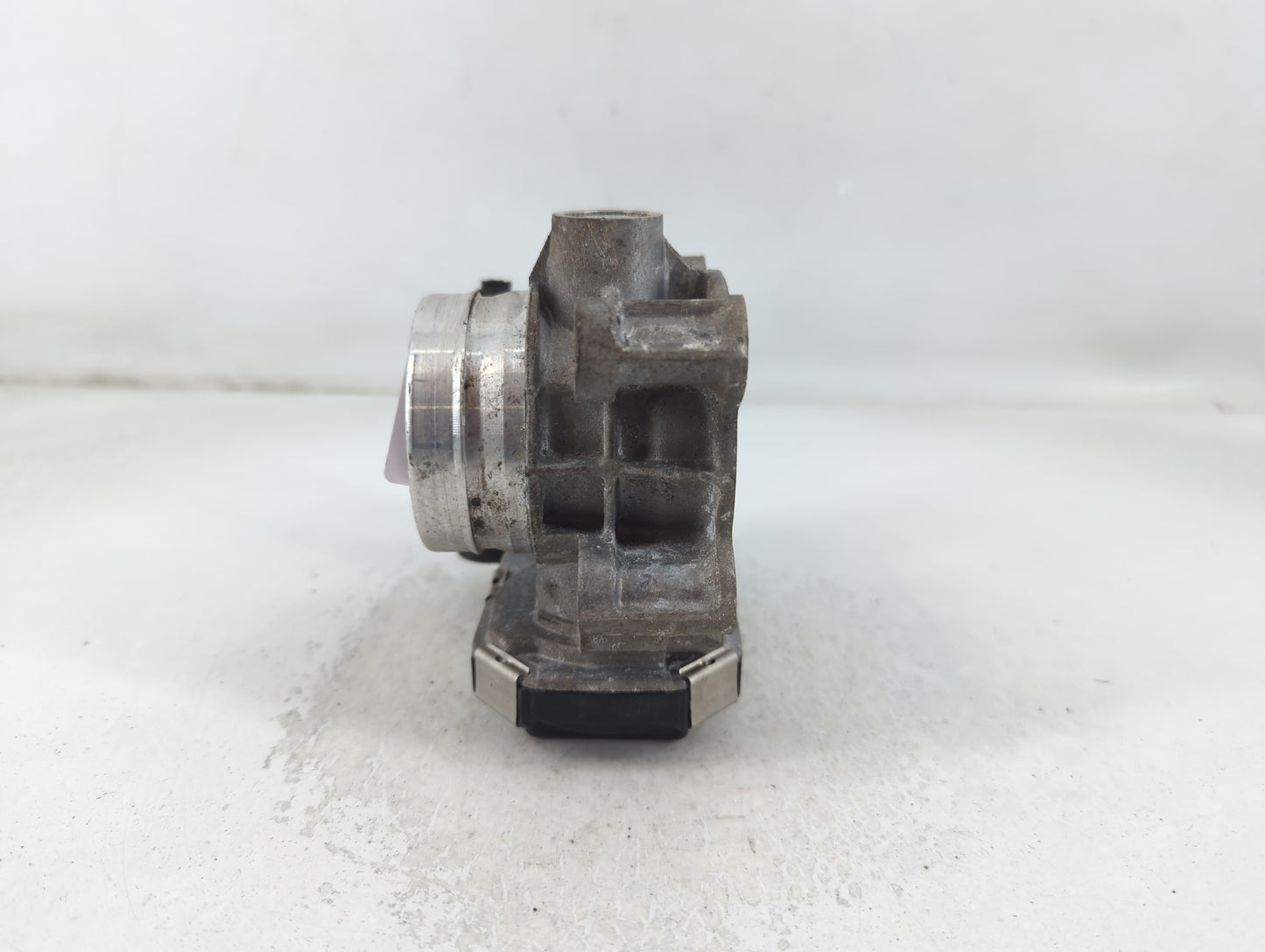 2016-2021 Chevrolet Malibu Throttle Body P/N:12671379AA Fits Fits 2016 2017 2018 2019 2020 2021 2022 OEM Used Auto Parts - O