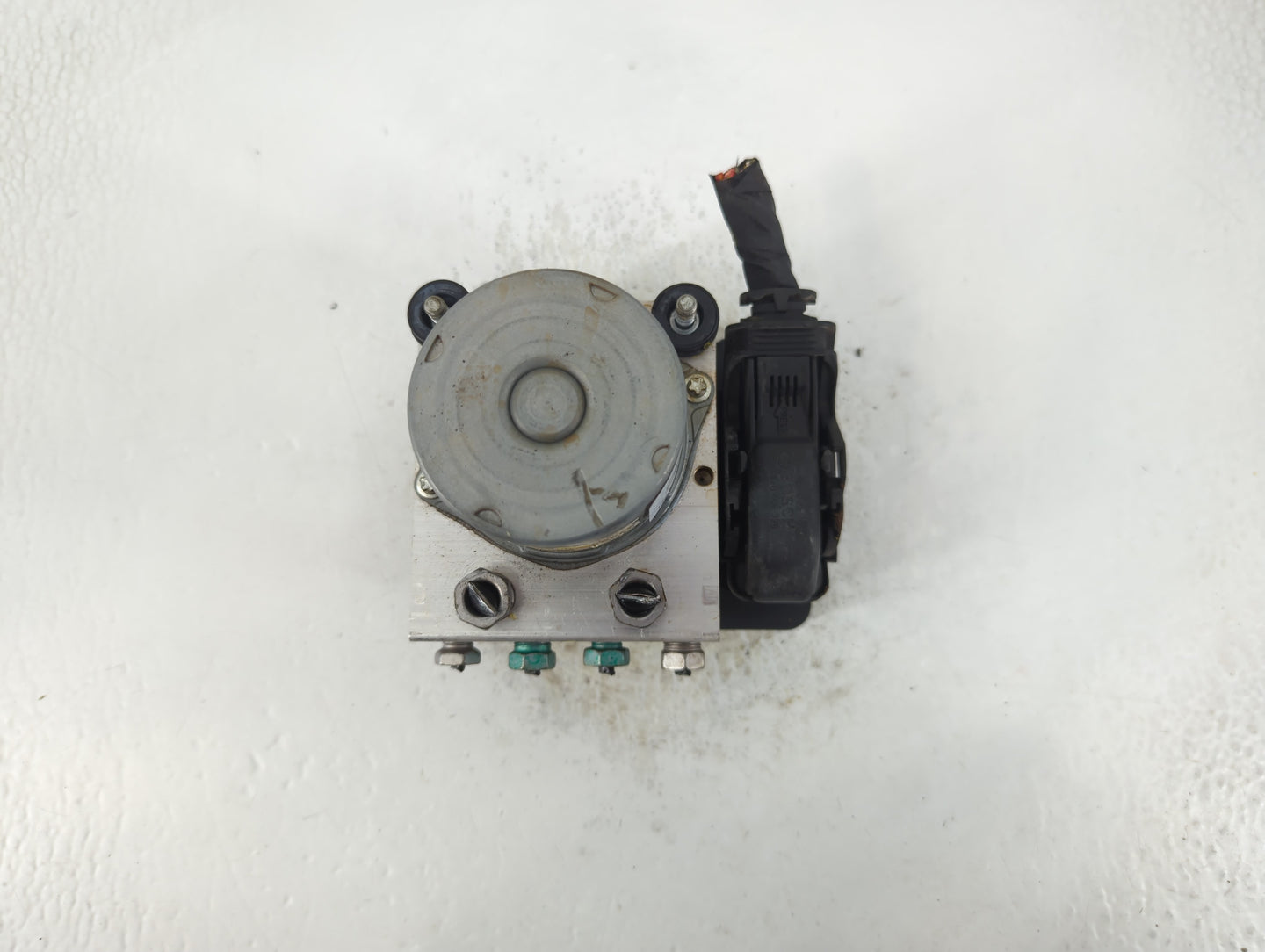 2017 Chevrolet Malibu ABS Pump Control Module Replacement P/N:8413 9399 065055766 Fits OEM Used Auto Parts - Oemusedautopart