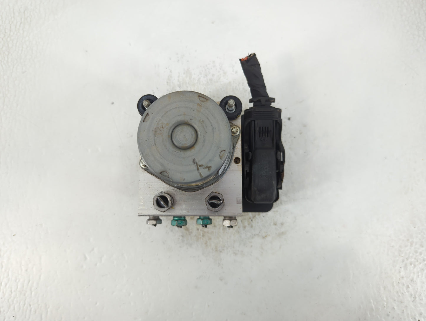 2017 Chevrolet Malibu ABS Pump Control Module Replacement P/N:8413 9399 065055766 Fits OEM Used Auto Parts - Oemusedautopart