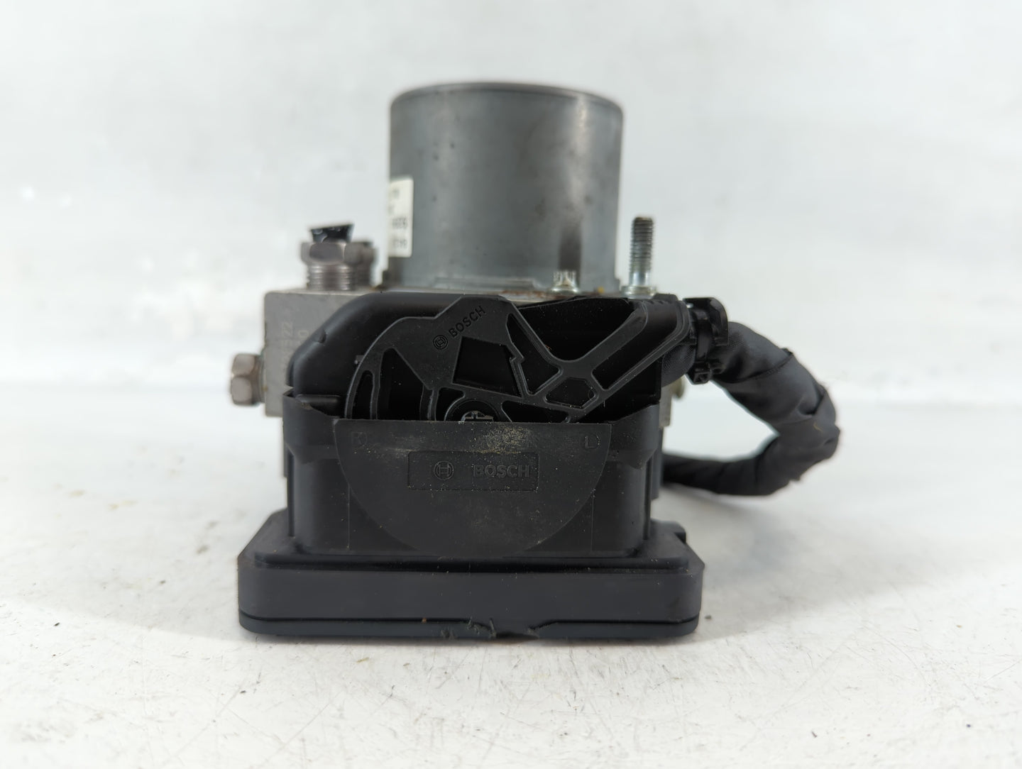 2017 Chevrolet Malibu ABS Pump Control Module Replacement P/N:2450402 8413 9399 Fits OEM Used Auto Parts - Oemusedautoparts1