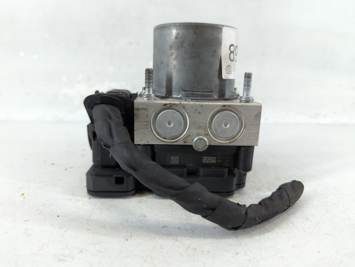 2017 Chevrolet Malibu Anti-Lock Brake ABS Pump Module Actuator OEM P/N:2450402 8413 9399 Fits OEM Used Auto Parts - Oemuseda