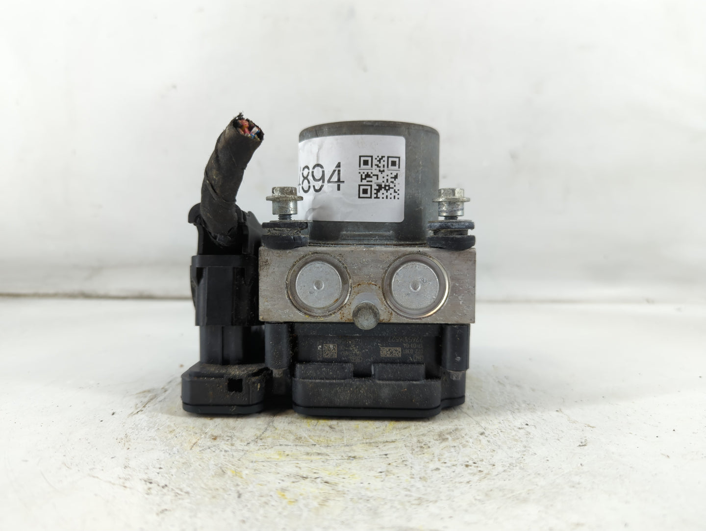 2017 Chevrolet Malibu ABS Pump Control Module Replacement P/N:2450402 8413 9399 Fits OEM Used Auto Parts - Oemusedautoparts1