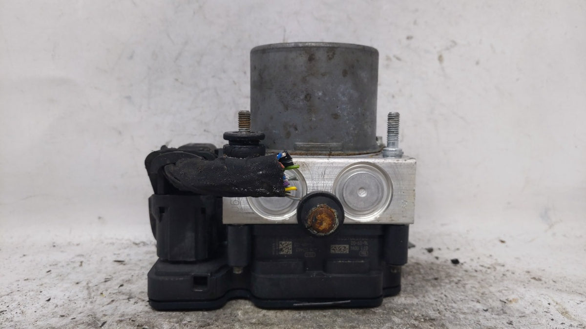 2017 Chevrolet Malibu Anti-Lock Brake ABS Pump Module Actuator OEM Fits OEM Used Auto Parts - Oemusedautoparts1.com