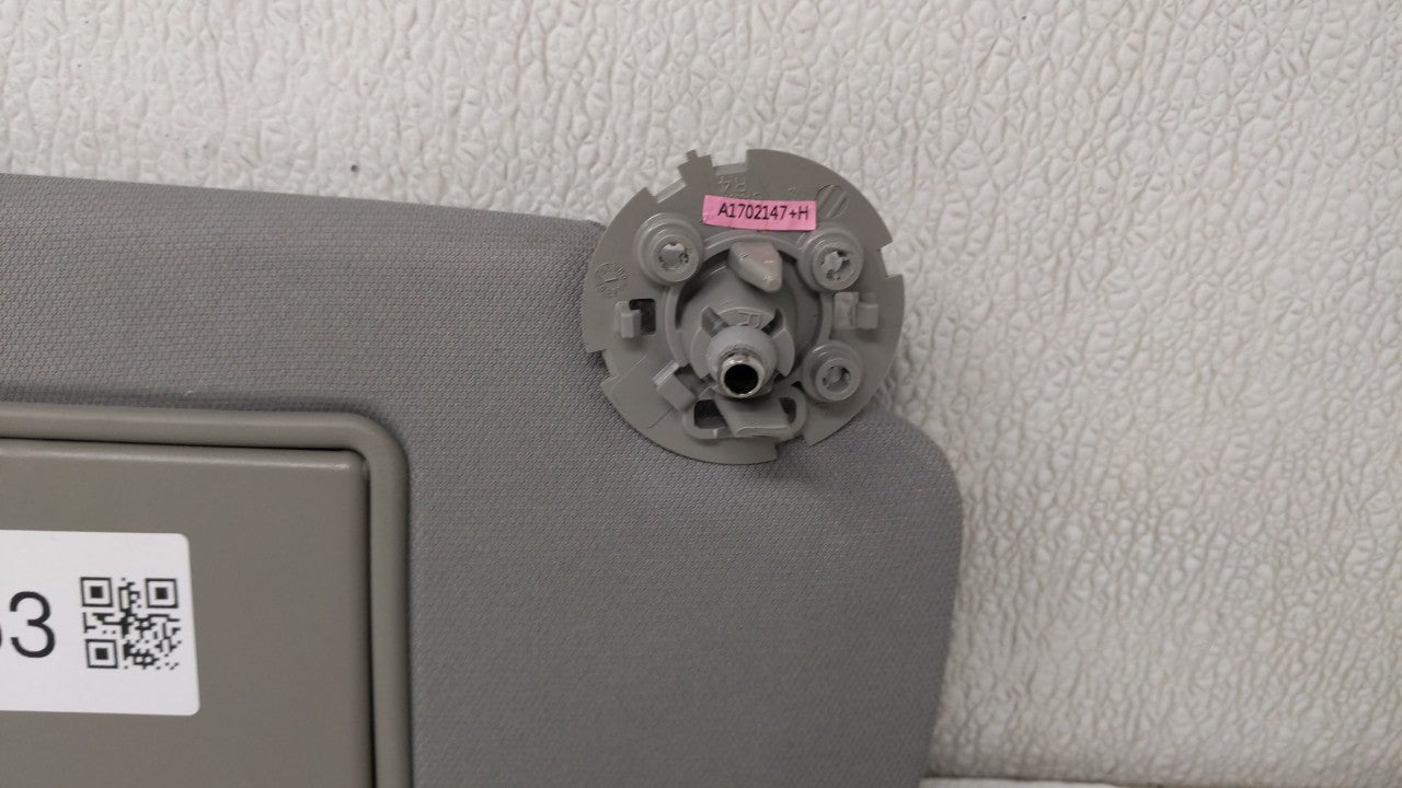 2017 Chevrolet Malibu Sun Visor Shade Replacement Passenger Right Mirror Fits Fits 2016 2018 2019 OEM Used Auto Parts - Oemu