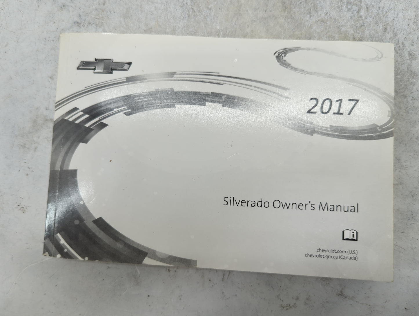 2017 Chevrolet Silverado Owners Manual Book Guide P/N:23476161 B OEM Used Auto Parts - Oemusedautoparts1.com