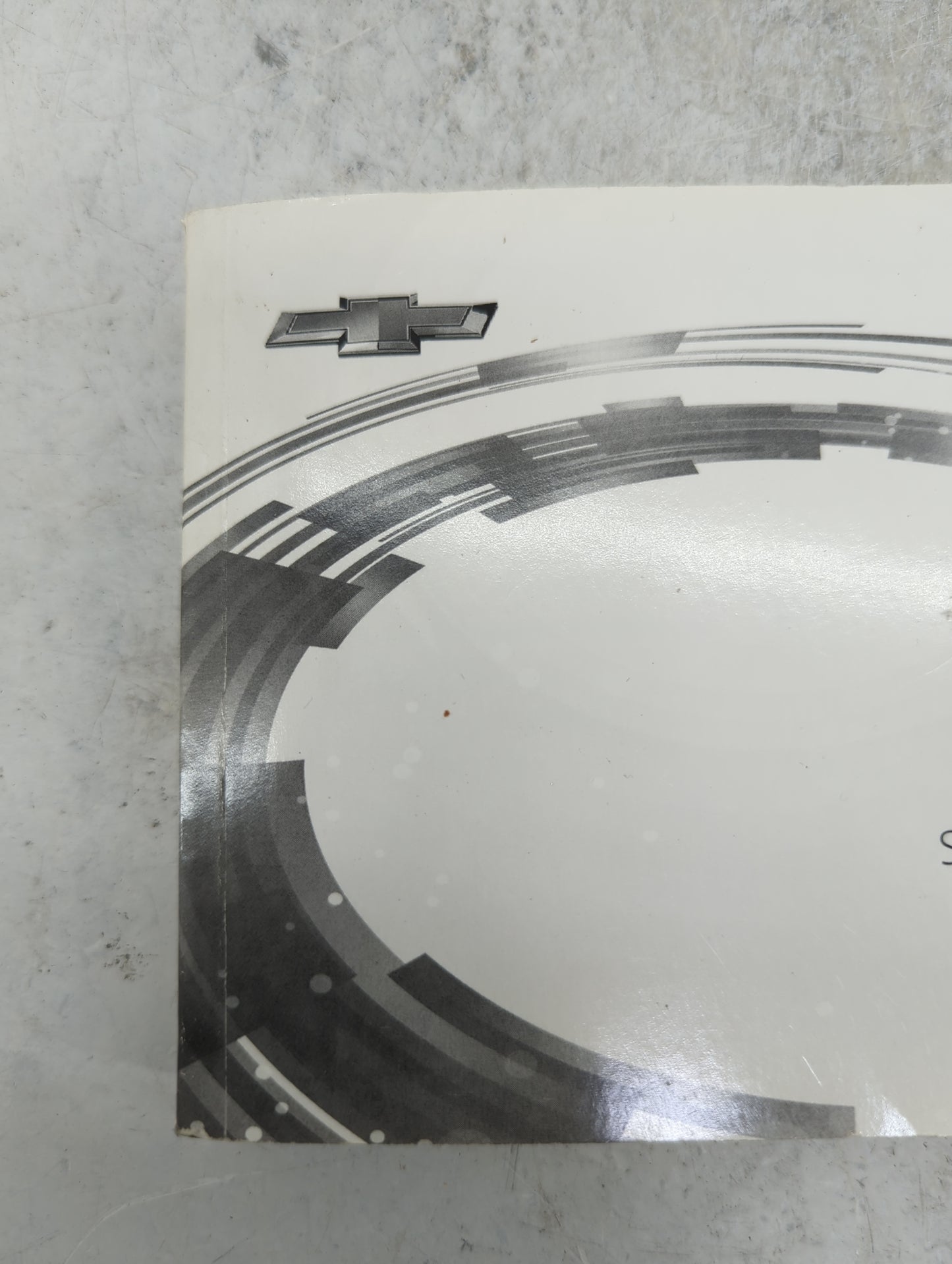 2017 Chevrolet Silverado Owners Manual Book Guide P/N:23476161 B OEM Used Auto Parts - Oemusedautoparts1.com