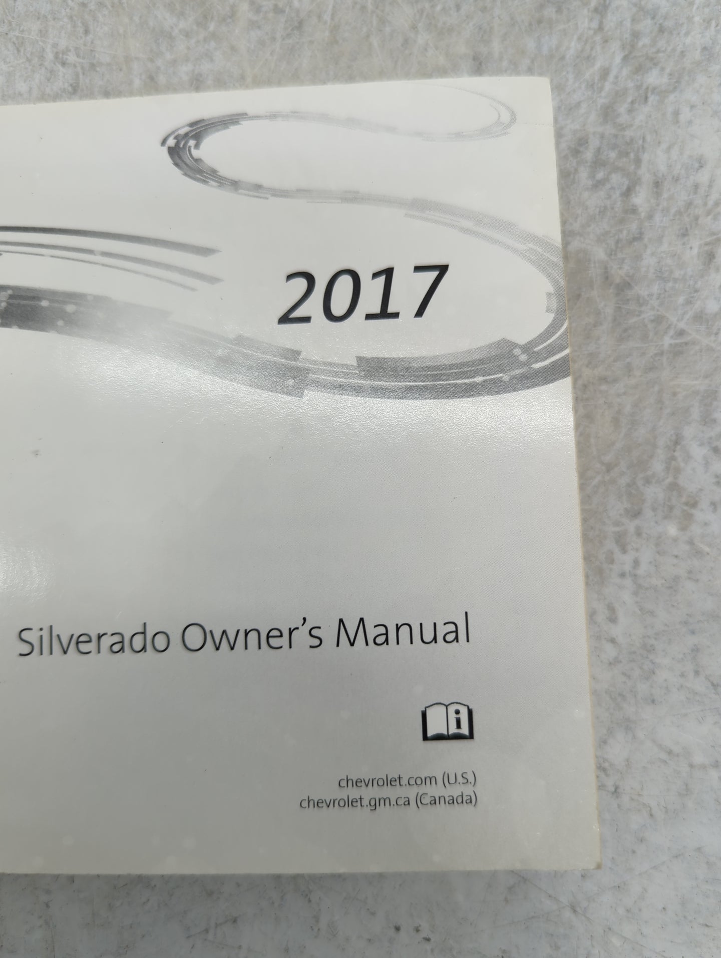 2017 Chevrolet Silverado Owners Manual Book Guide P/N:23476161 B OEM Used Auto Parts - Oemusedautoparts1.com