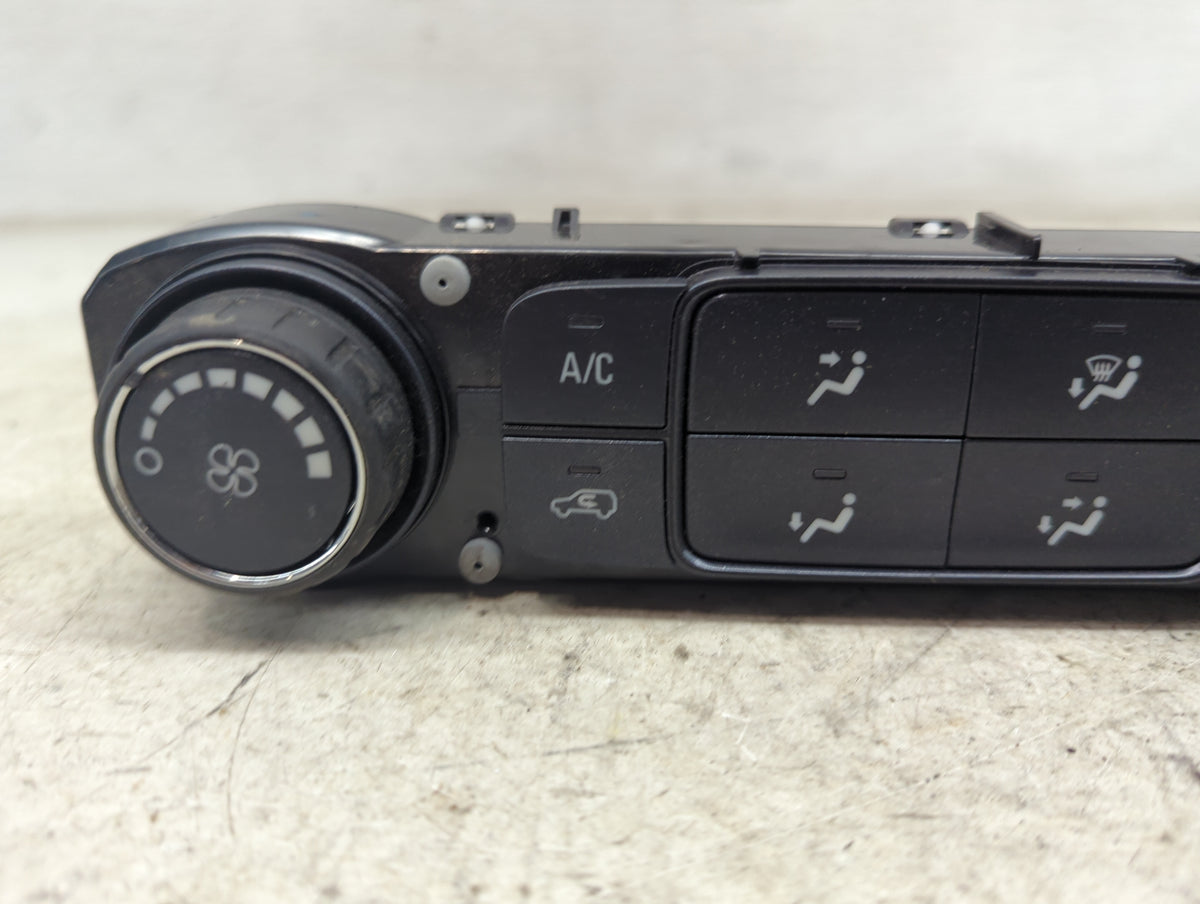 2017 Chevrolet Silverado Climate Control Module Temperature AC/Heater Replacement P/N:737020000000X 81S372982, 2216315000005