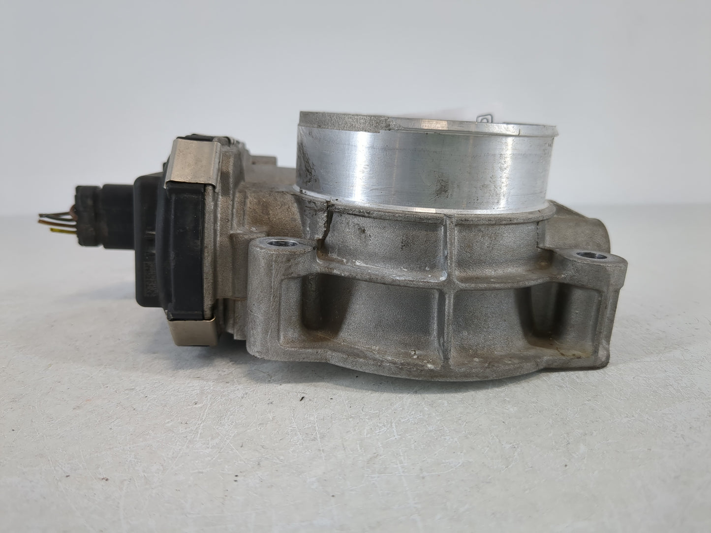 2017 Chevrolet Silverado 1500 Throttle Body P/N:12676296AA Fits Fits 2016 2018 2019 2020 2021 2022 OEM Used Auto Parts - Oem