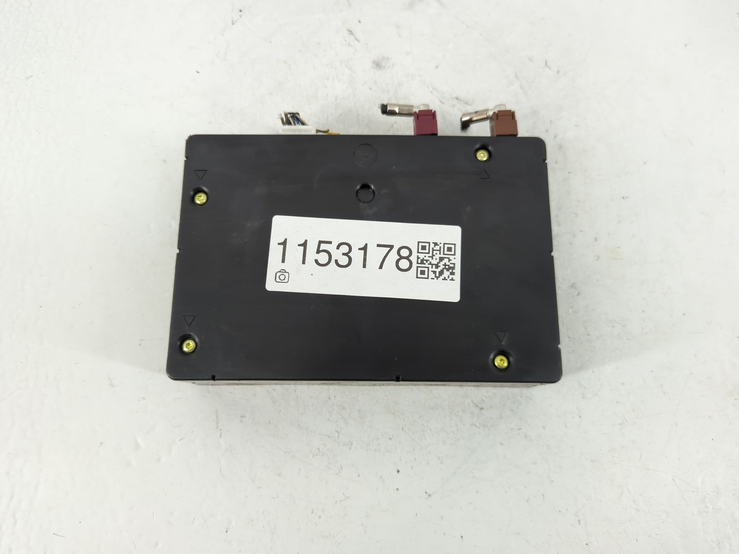 2017-2017 Chevrolet Silverado 1500 Telematics Control Module - Oemusedautoparts1.com