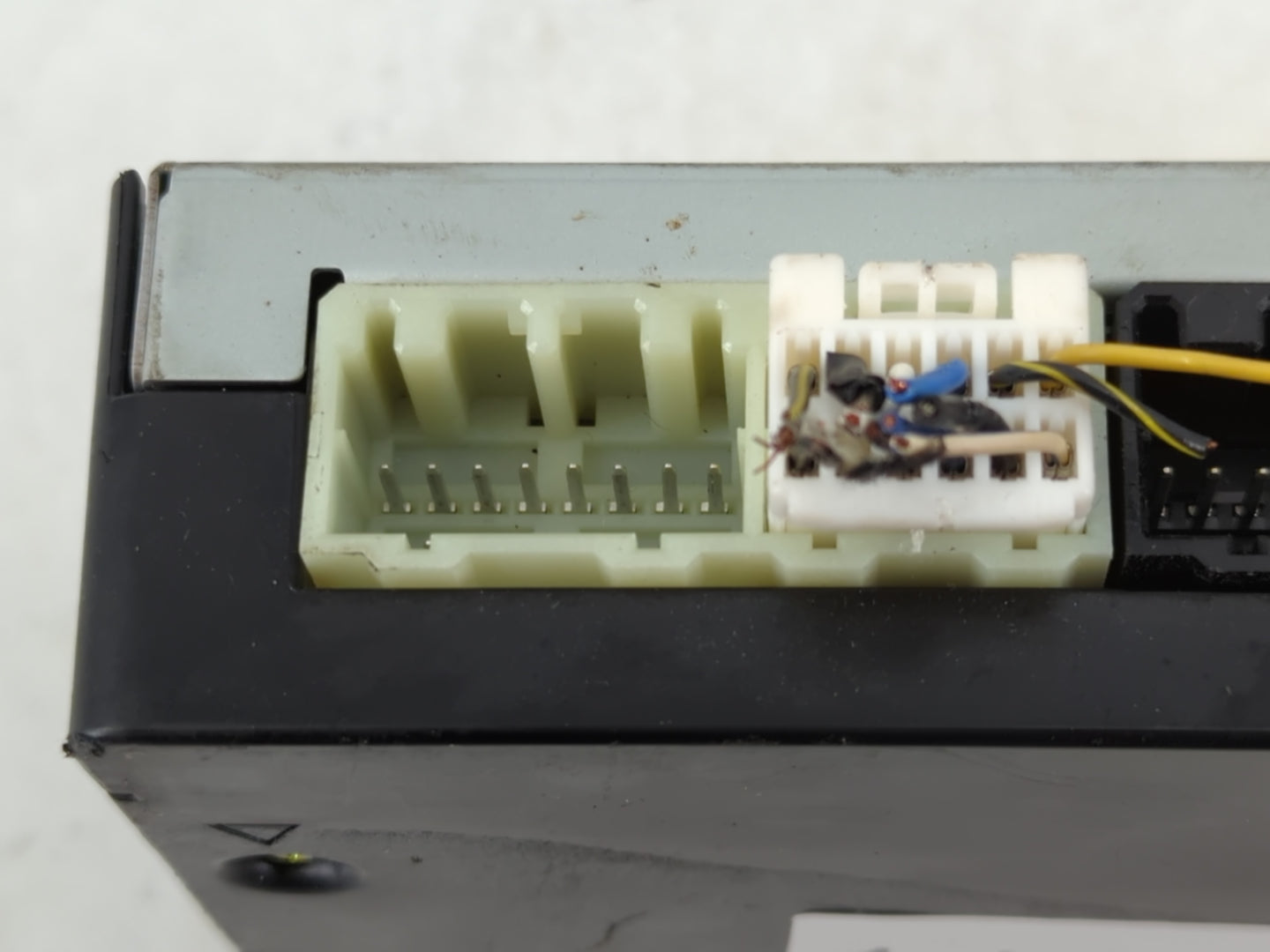 2017-2017 Chevrolet Silverado 1500 Telematics Control Module - Oemusedautoparts1.com