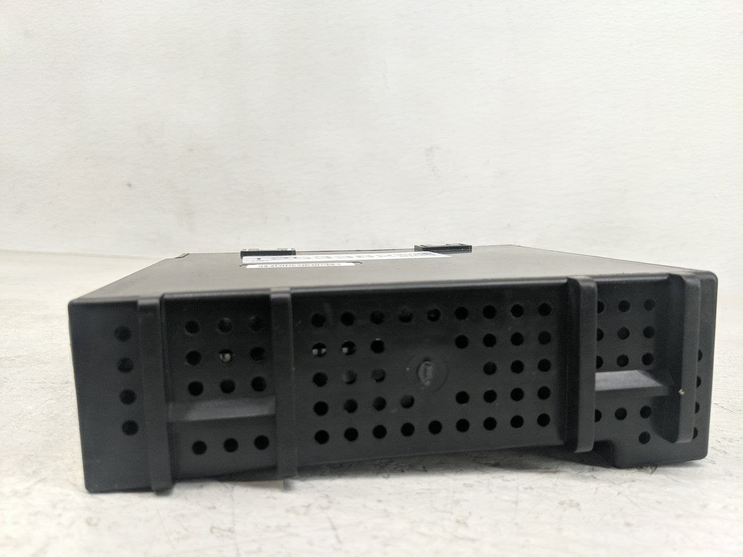 2017 Chevrolet Silverado 1500 Radio AM FM Cd Player Receiver Replacement P/N:84222871 Fits OEM Used Auto Parts - Oemusedauto
