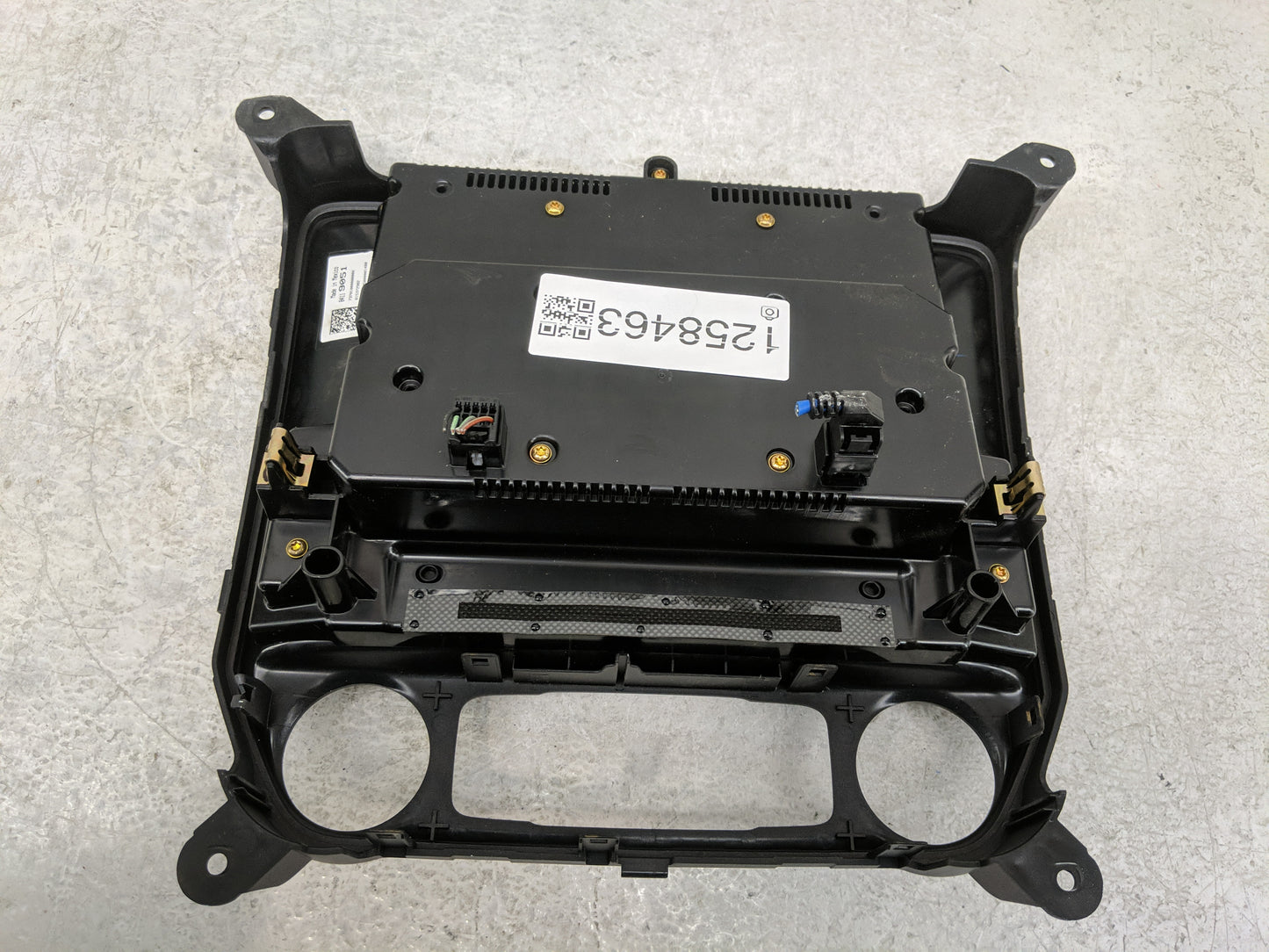 2017-2018 Chevrolet Silverado 1500 Radio Control Panel - Oemusedautoparts1.com