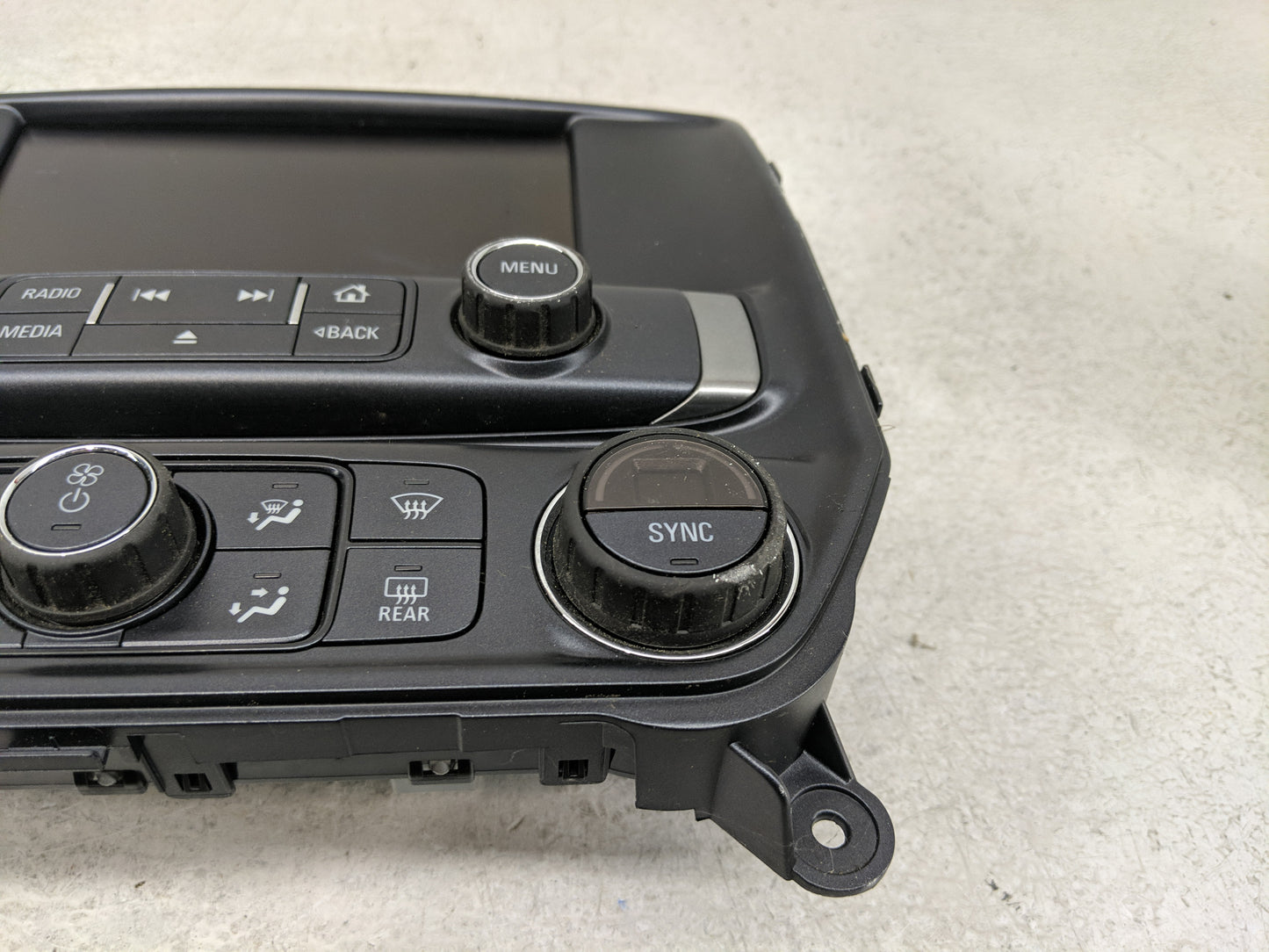 2017 Chevrolet Silverado 1500 Radio AM FM Cd Player Receiver Replacement P/N:84258729 Fits OEM Used Auto Parts - Oemusedauto