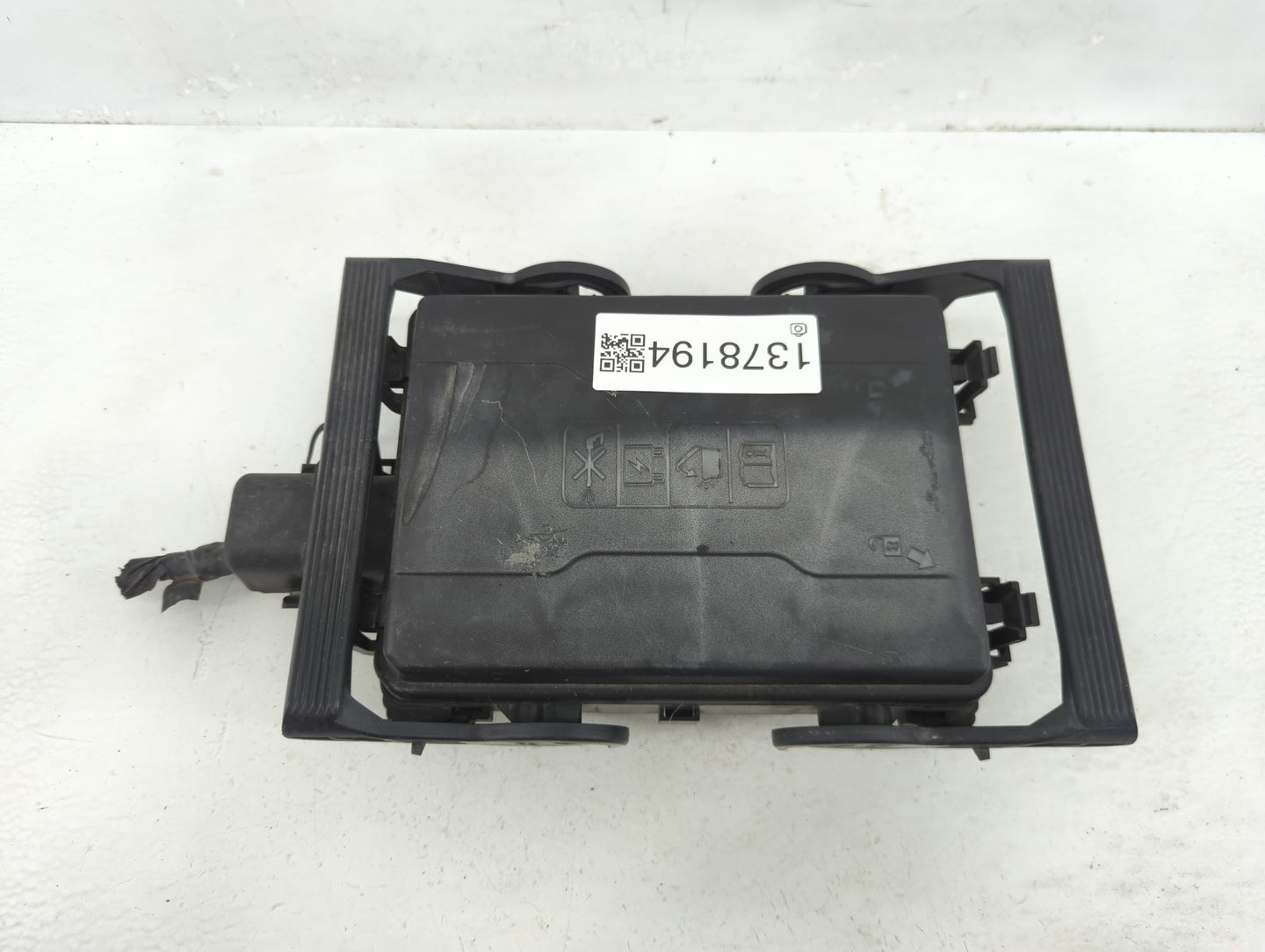 2016-2018 Chevrolet Silverado 1500 Fusebox Fuse Box Panel Relay Module Fits Fits 2016 2017 2018 OEM Used Auto Parts - Oemuse