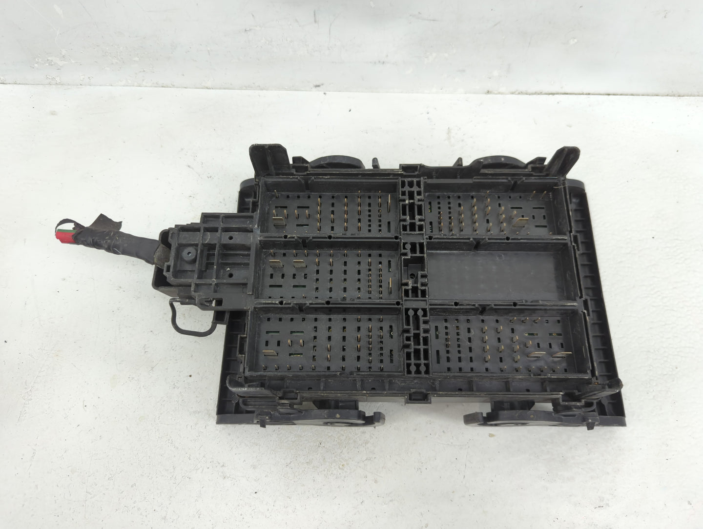 2016-2018 Chevrolet Silverado 1500 Fusebox Fuse Box Panel Relay Module Fits Fits 2016 2017 2018 OEM Used Auto Parts - Oemuse