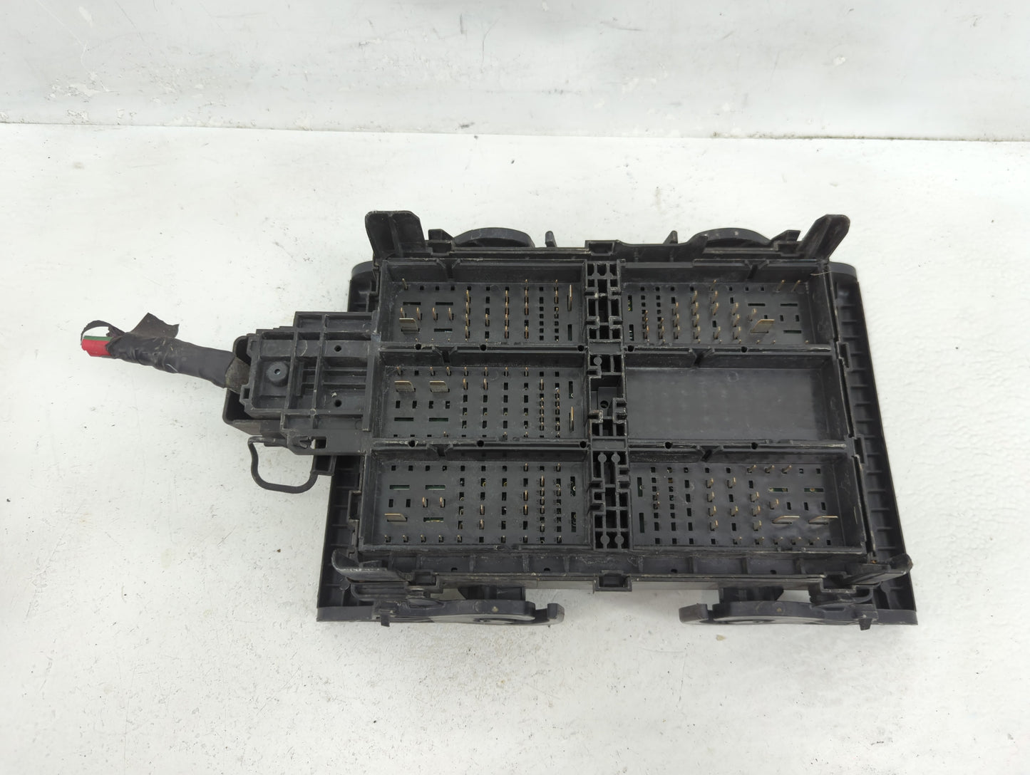 2016-2018 Chevrolet Silverado 1500 Fusebox Fuse Box Panel Relay Module Fits Fits 2016 2017 2018 OEM Used Auto Parts - Oemuse