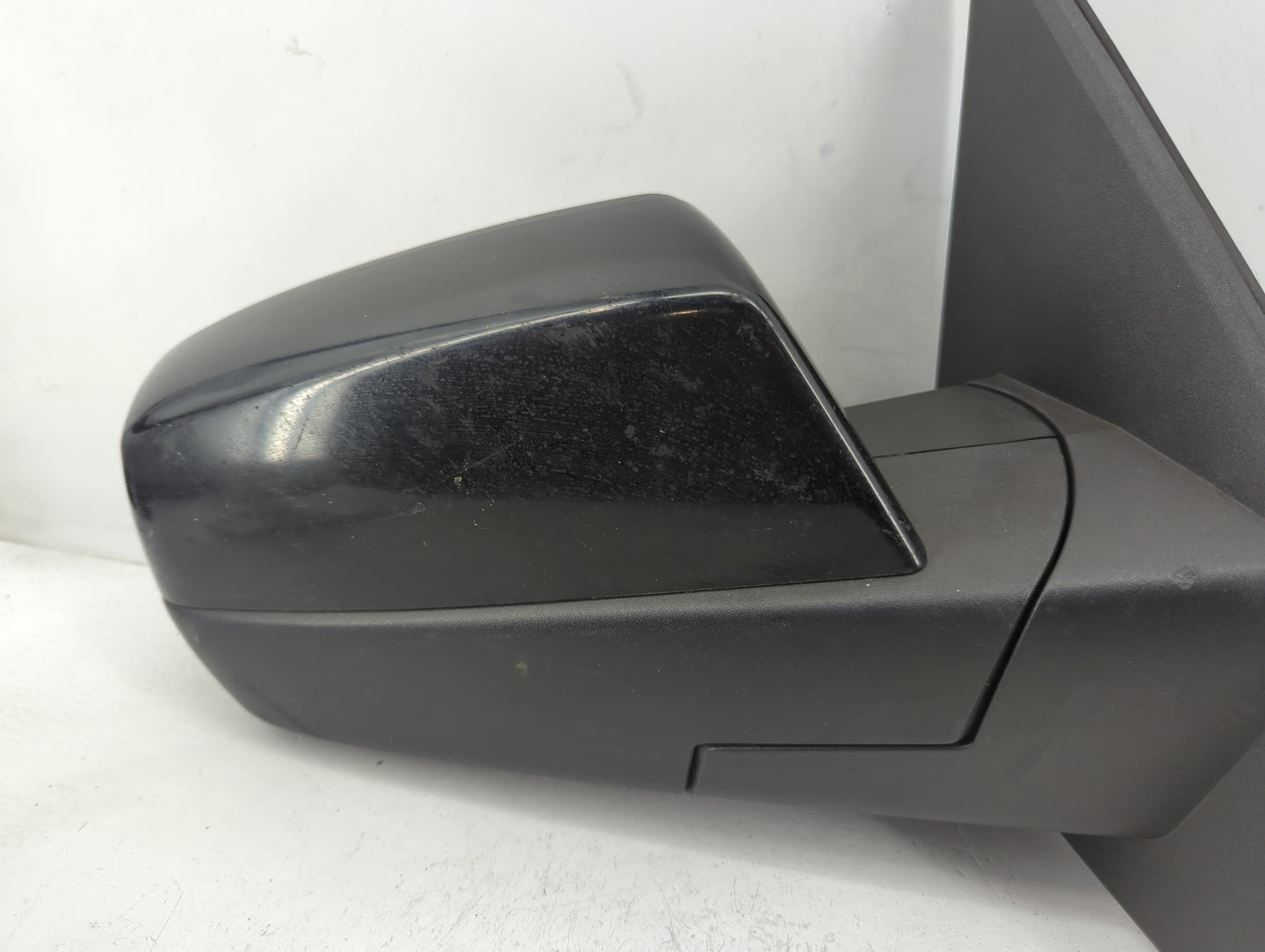 2014-2019 Chevrolet Silverado 1500 Passenger Side View Mirror - Right Door Mirror OEM Used - Oemusedautoparts1.com