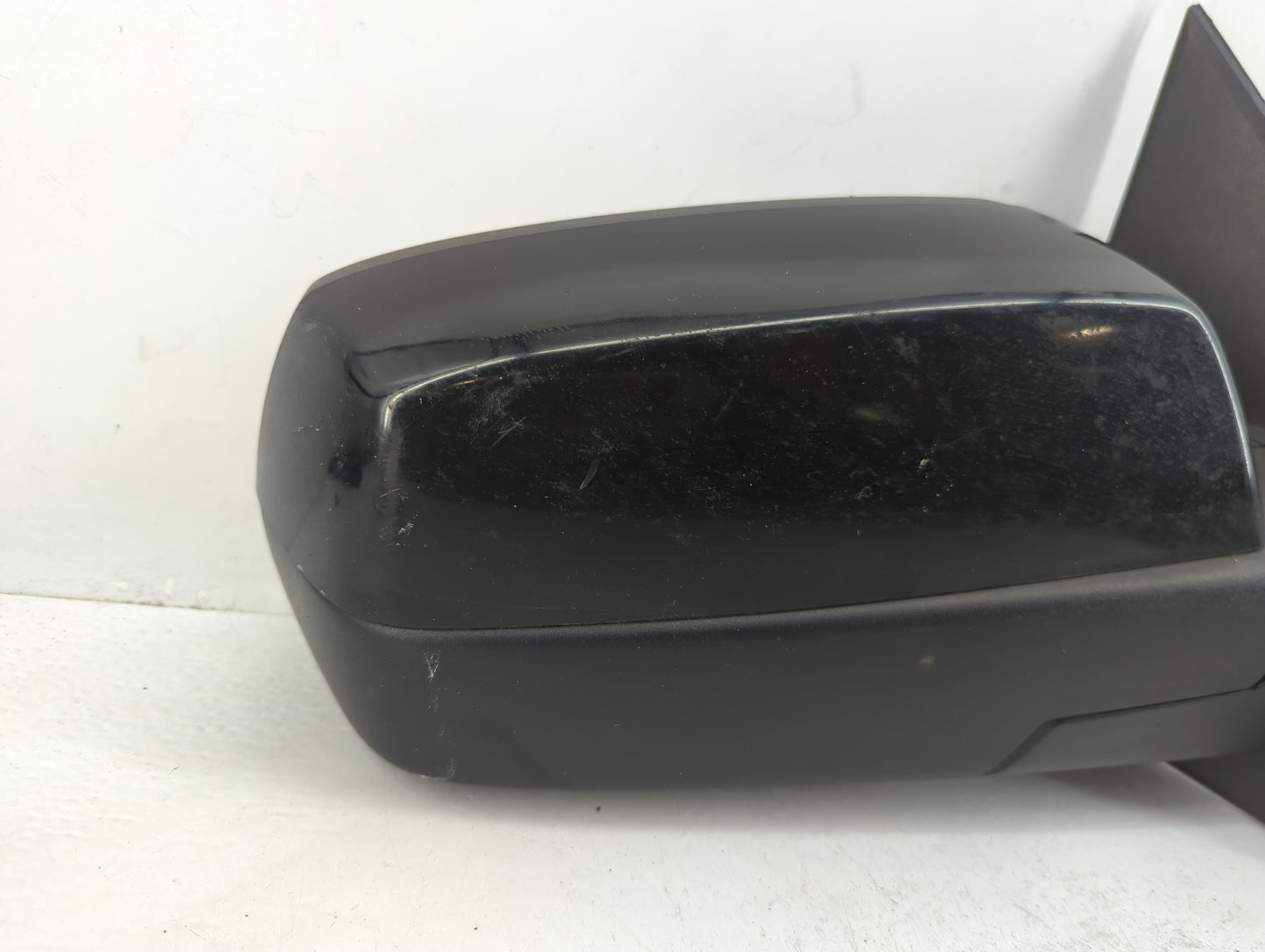 2014-2019 Chevrolet Silverado 1500 Passenger Side View Mirror - Right Door Mirror OEM Used - Oemusedautoparts1.com