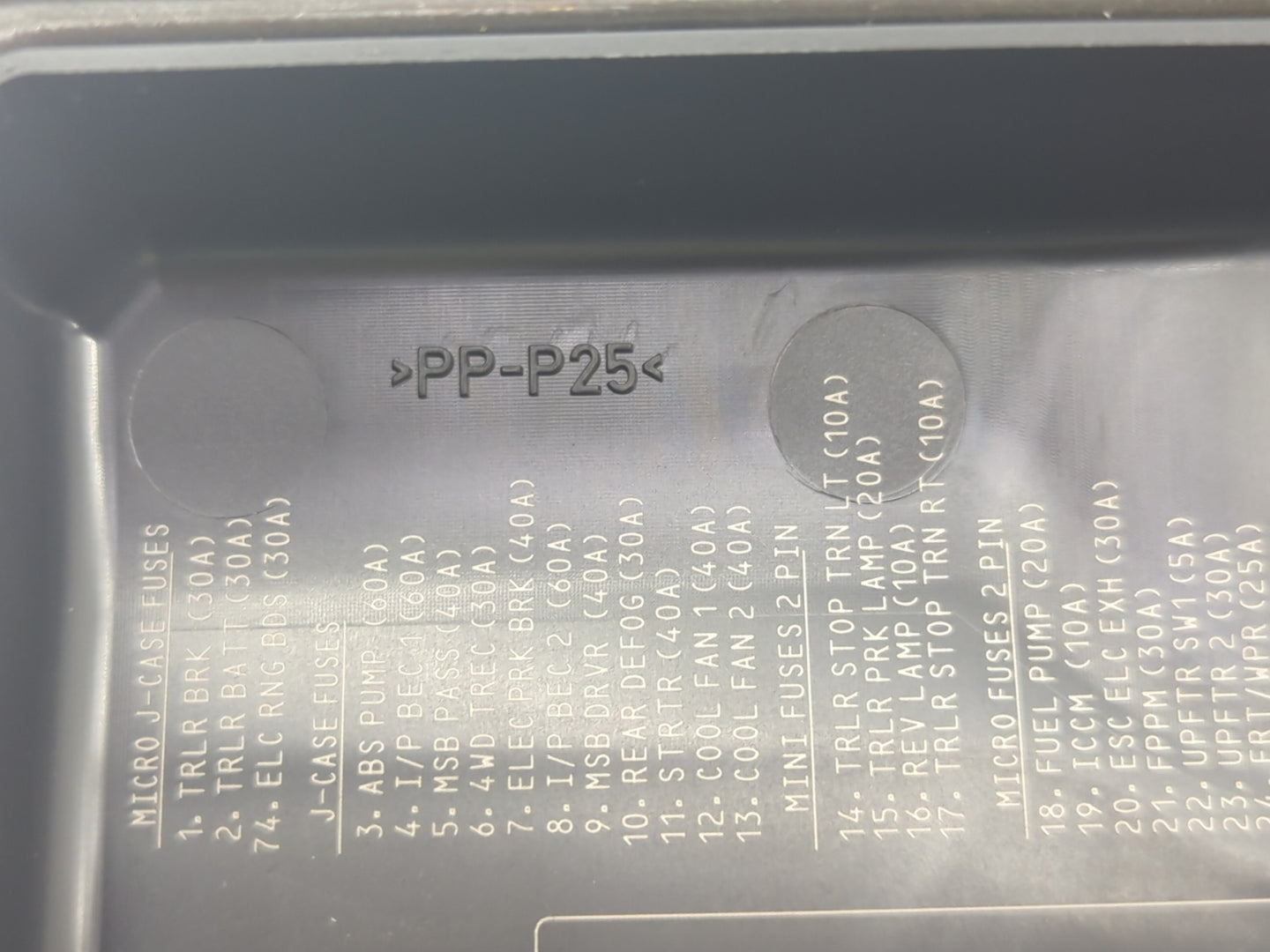 2016-2018 Chevrolet Silverado 1500 Fusebox Fuse Box Panel Relay Module P/N:23387799 Fits Fits 2016 2017 2018 OEM Used Auto P