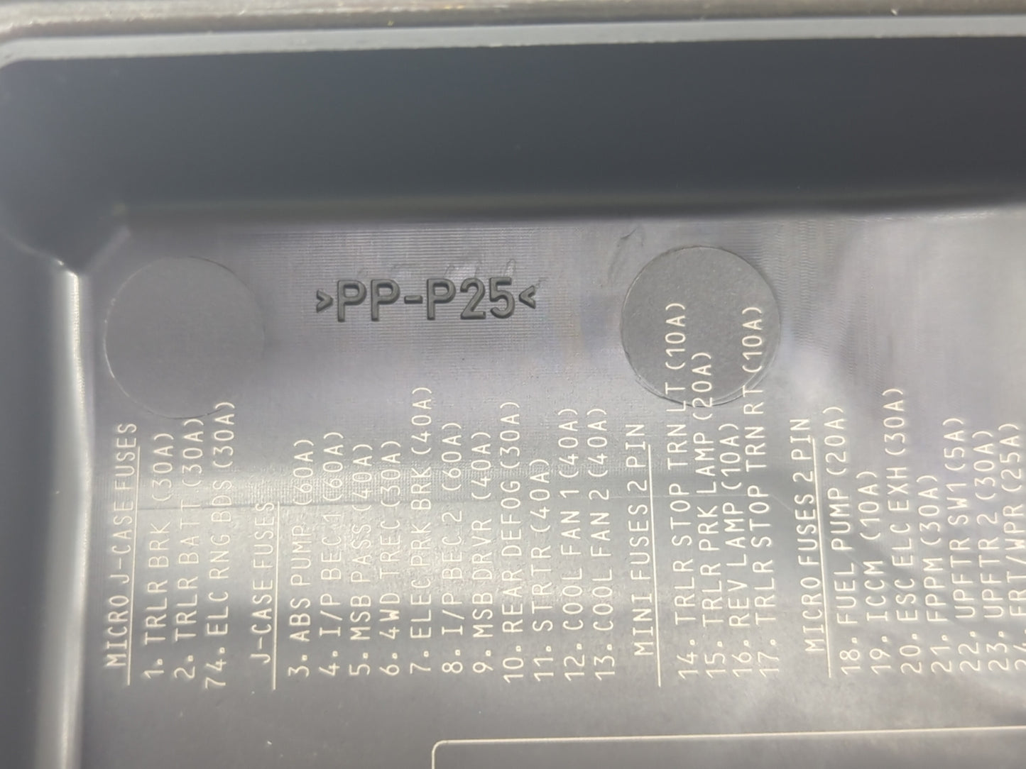 2016-2018 Chevrolet Silverado 1500 Fusebox Fuse Box Panel Relay Module P/N:23387799 Fits Fits 2016 2017 2018 OEM Used Auto P